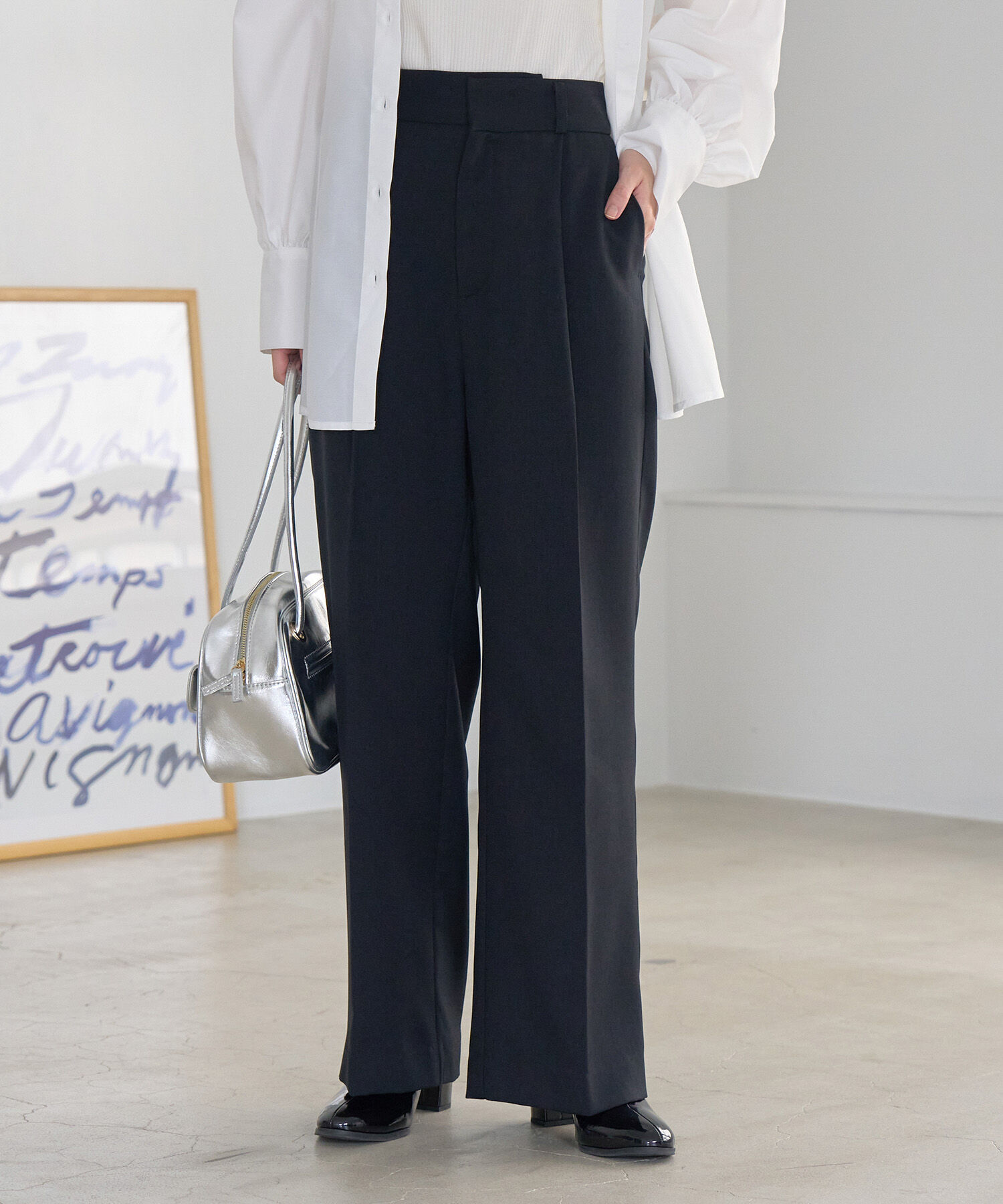 VIS「【防シワ・洗える】パウダリーツイルストレートパンツ」|スラックス|