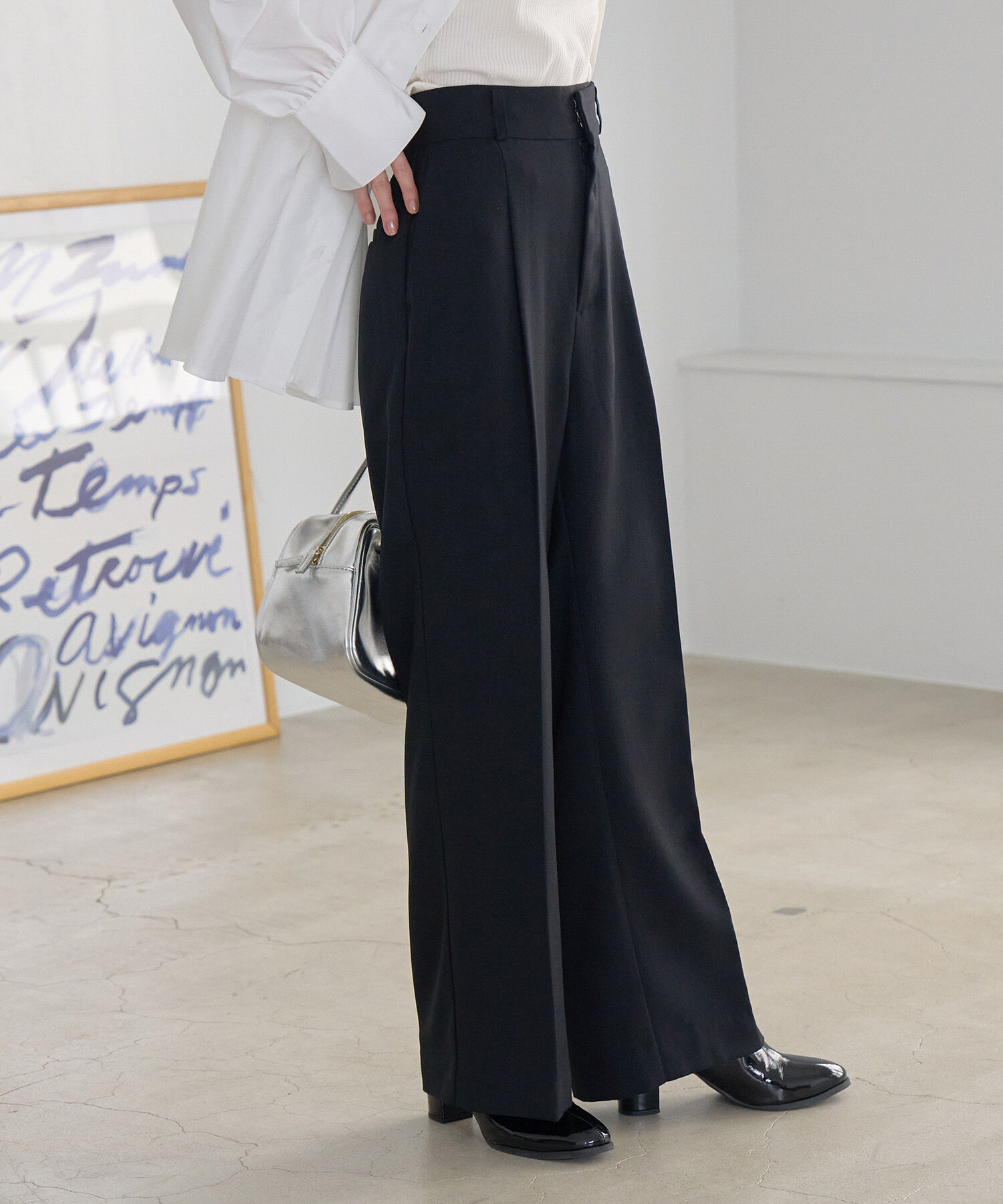 VIS「【防シワ・洗える】パウダリーツイルストレートパンツ」|スラックス|