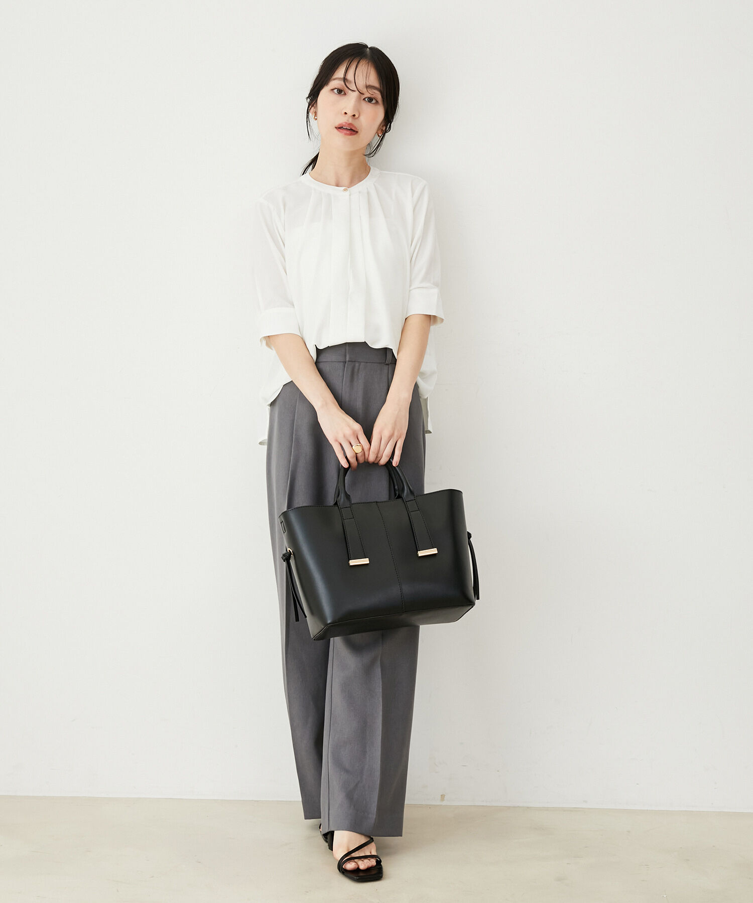 VIS「【防シワ・洗える】パウダリーツイルストレートパンツ」|スラックス|