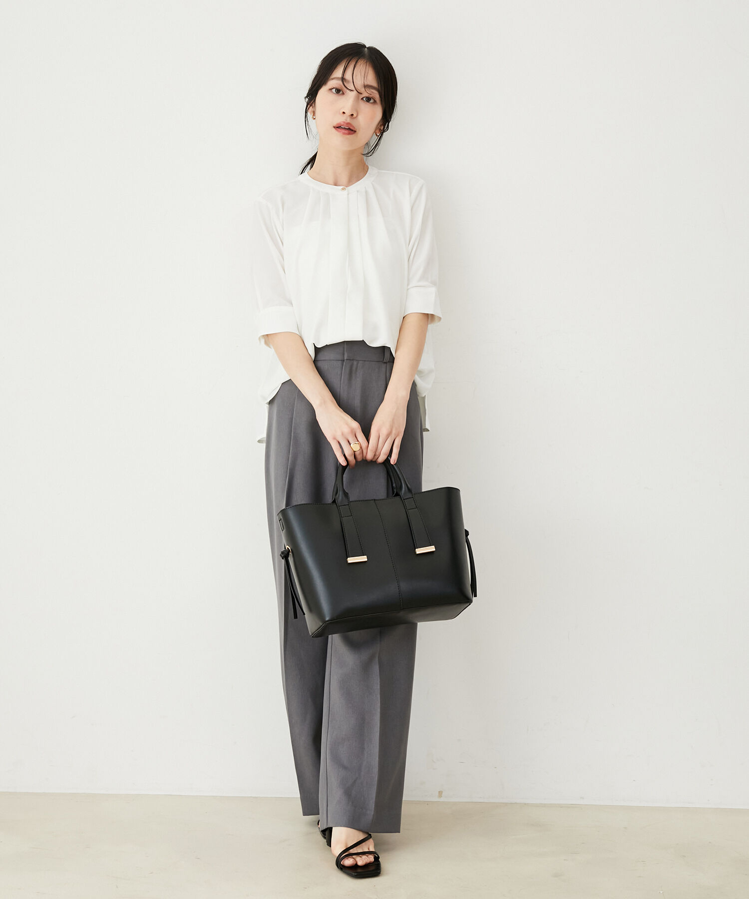 VIS「【防シワ・洗える】パウダリーツイルストレートパンツ」|スラックス|