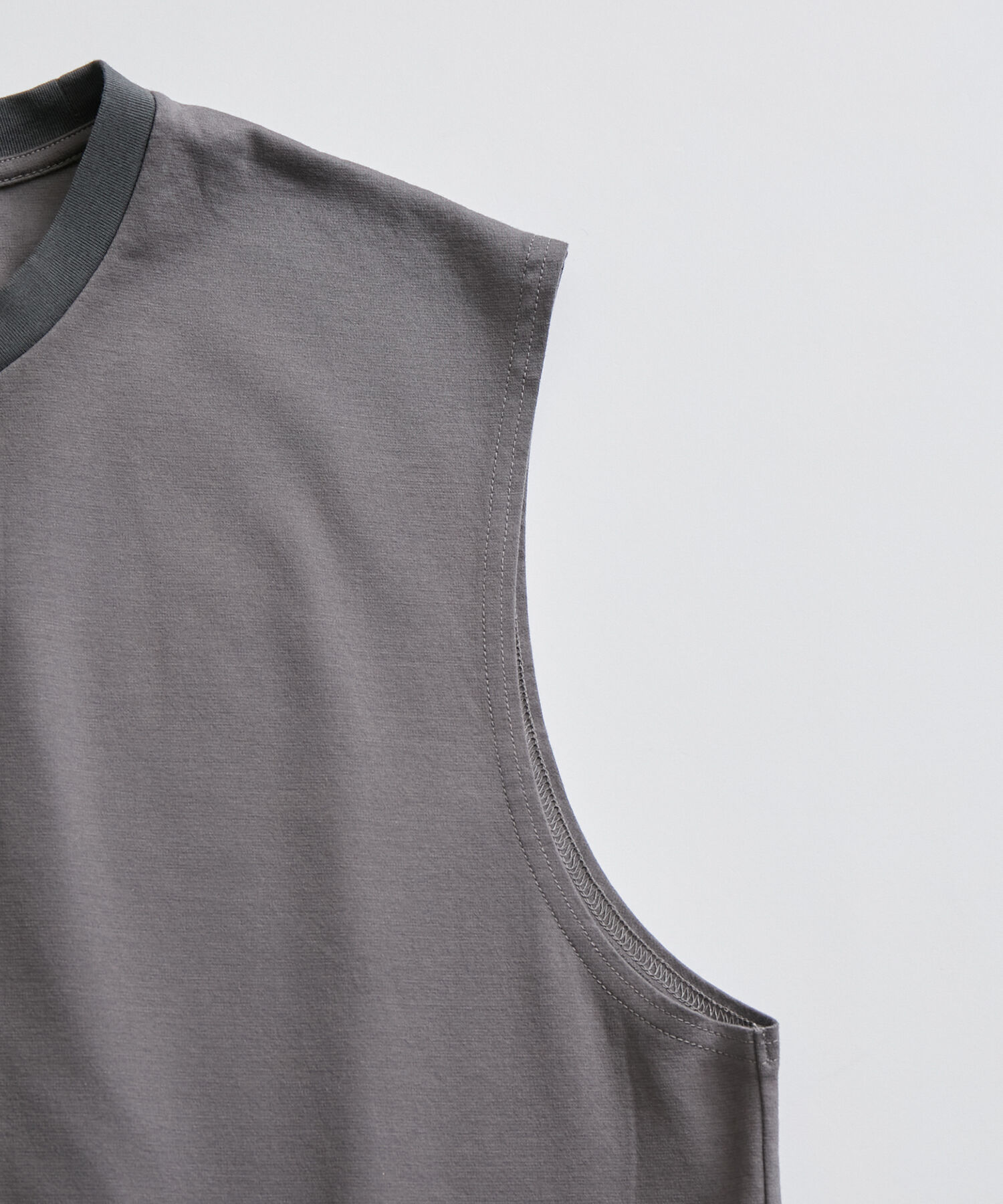 ADAM ET ROPE'「【Albini/アルビニ】オーガニック ポンチ オーバーサイズ ノースリーブ Tシャツ」|Tシャツ・カットソー|