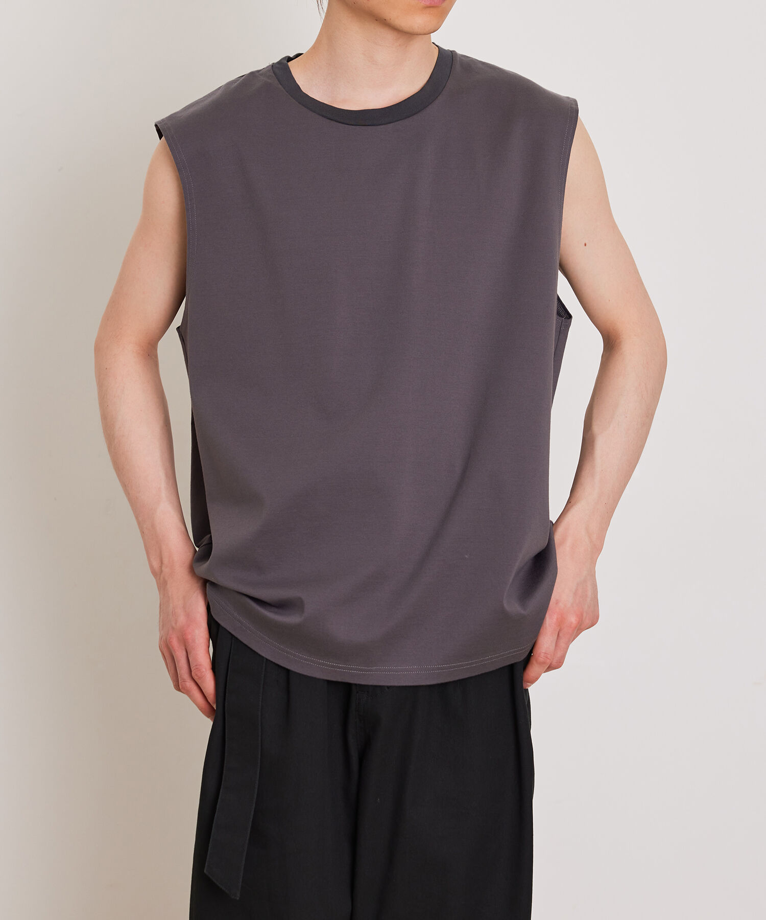 ADAM ET ROPE'「【Albini/アルビニ】オーガニック ポンチ オーバーサイズ ノースリーブ Tシャツ」|Tシャツ・カットソー|