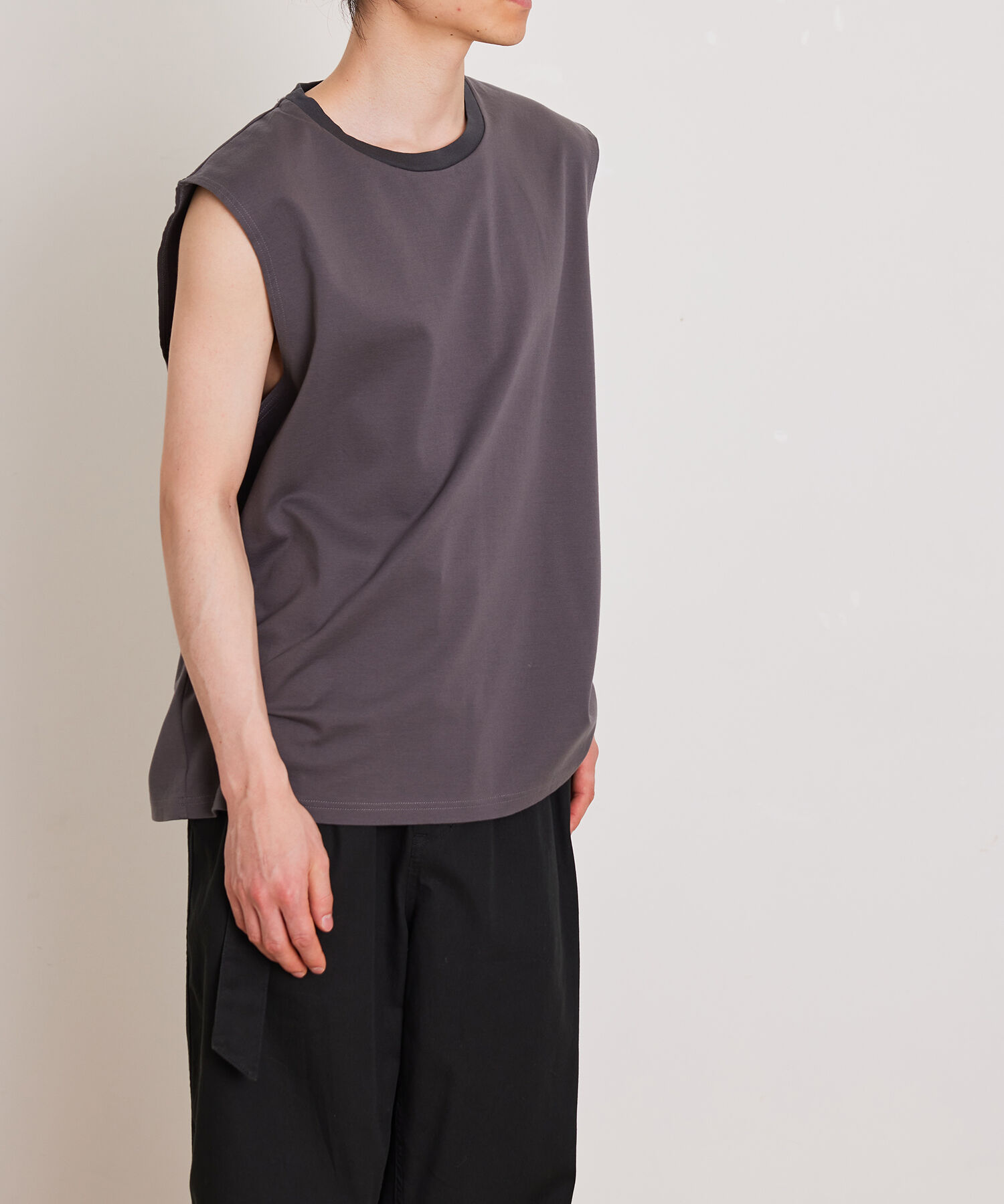 ADAM ET ROPE'「【Albini/アルビニ】オーガニック ポンチ オーバーサイズ ノースリーブ Tシャツ」|Tシャツ・カットソー|