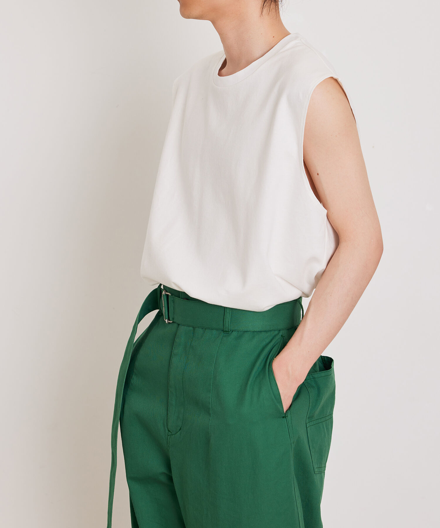 ADAM ET ROPE'「【Albini/アルビニ】オーガニック ポンチ オーバーサイズ ノースリーブ Tシャツ」|Tシャツ・カットソー|ホワイト(10)