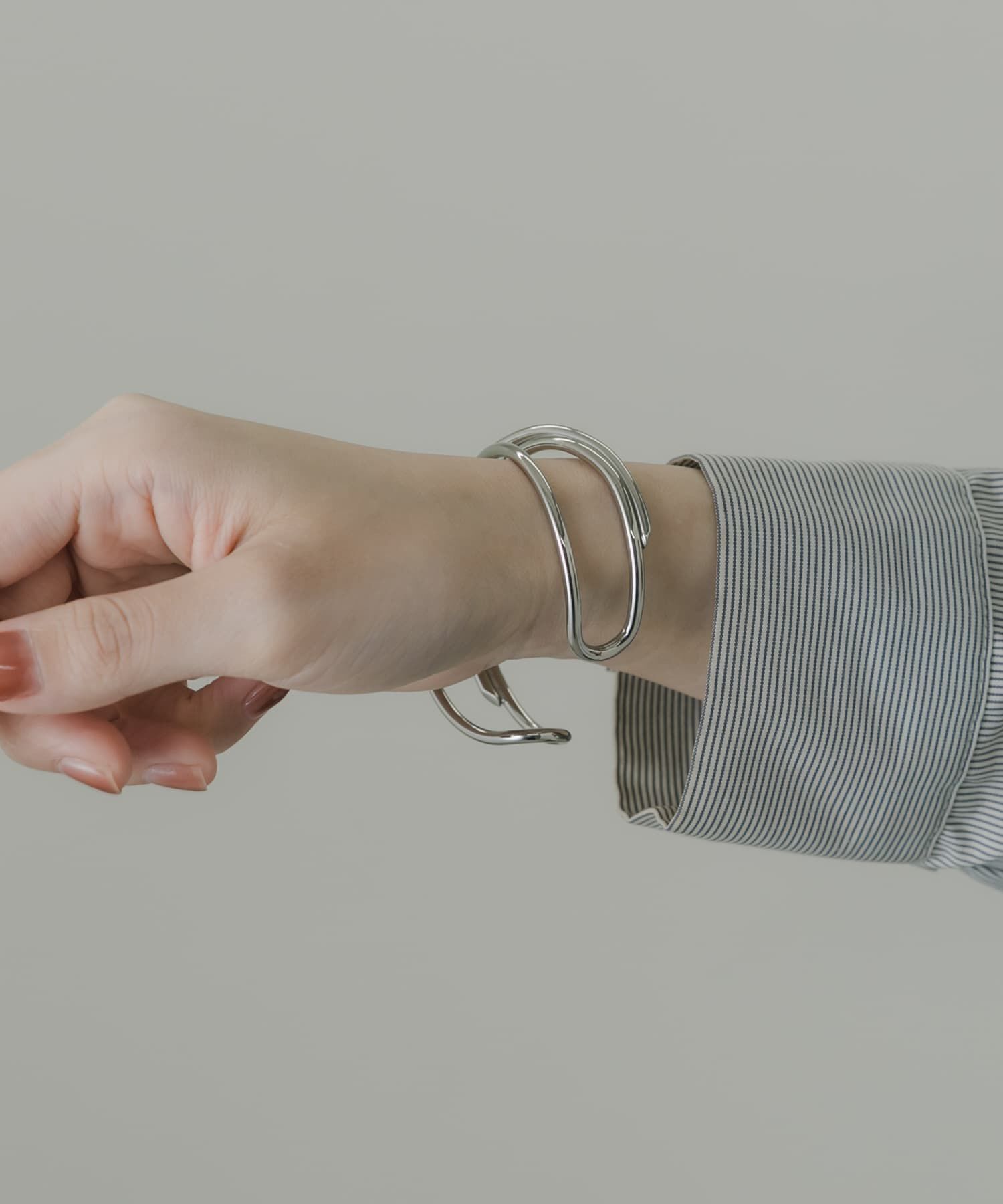 SMELLY「ステンレスラインバングル」|ブレスレット・バングル|