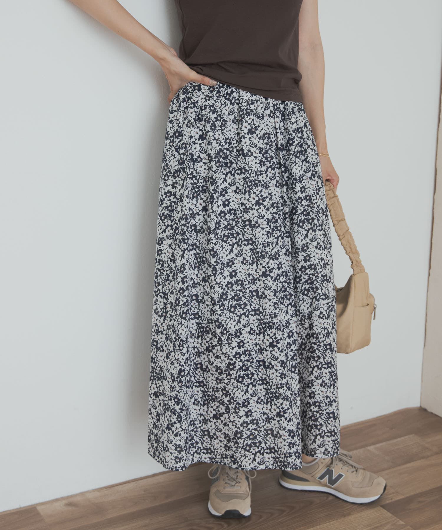 URBAN RESEARCH DOORS「フラワープリントギャザースカート」|スカート|ブルー系その他