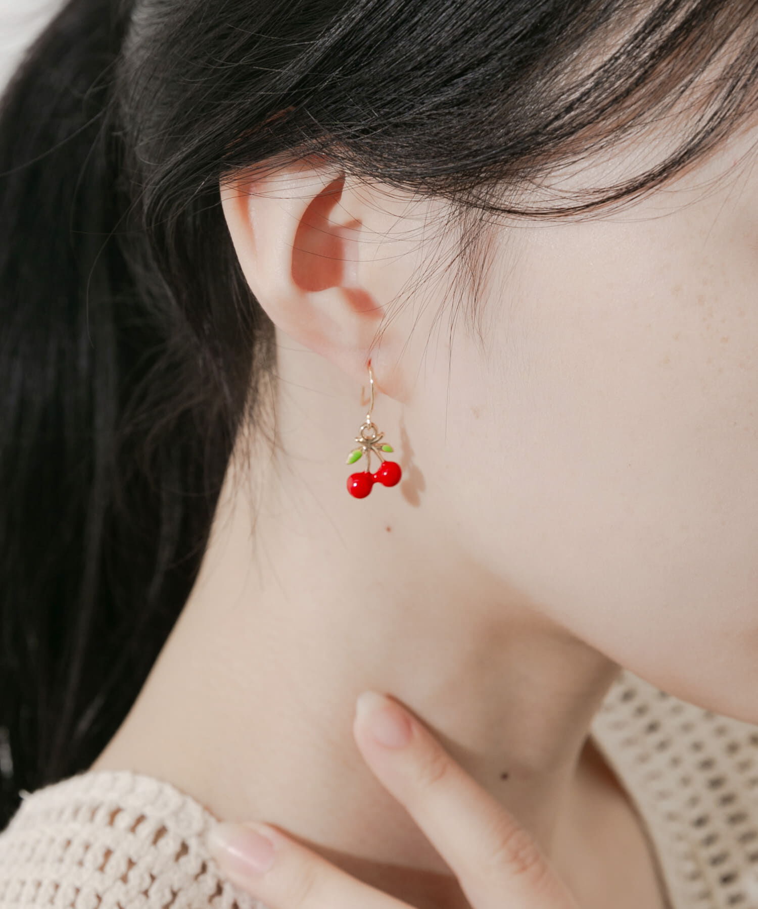 SMELLY「チェリーモチーフフックピアス」|ピアス|