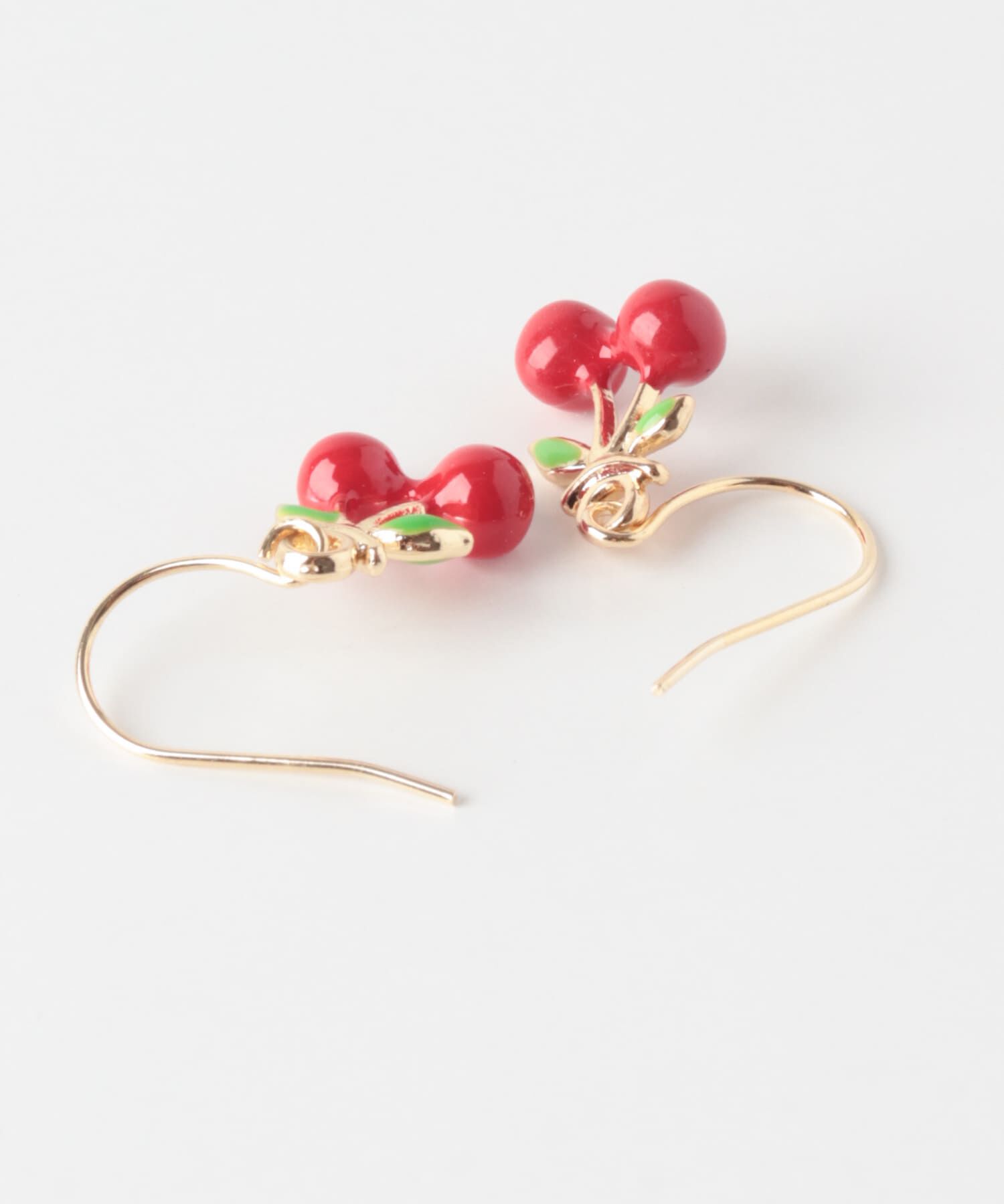 SMELLY「チェリーモチーフフックピアス」|ピアス|