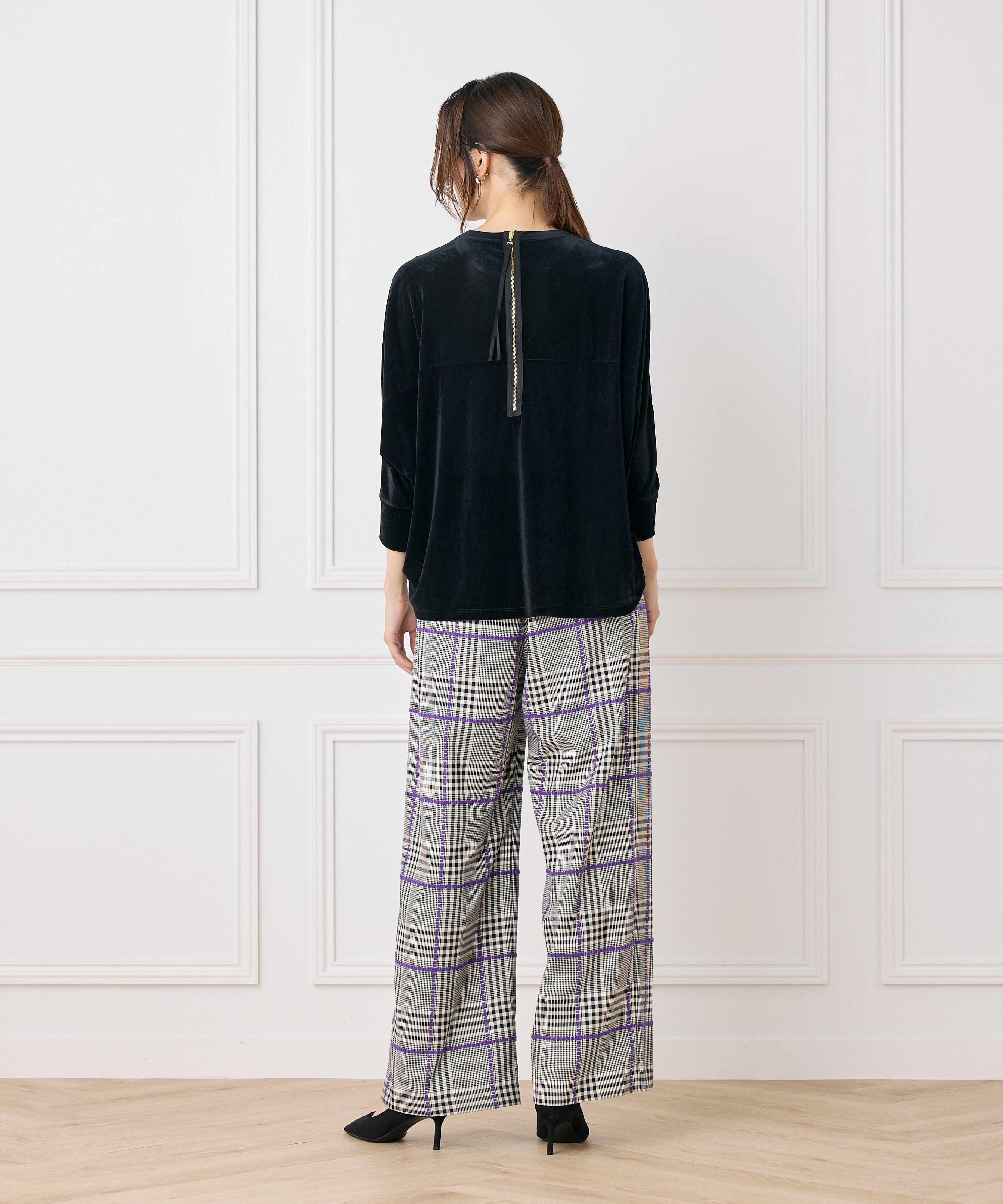 I.T.'S international「《コラボSTORY》ツヤドレープライトベロアトップス」|Tシャツ・カットソー|