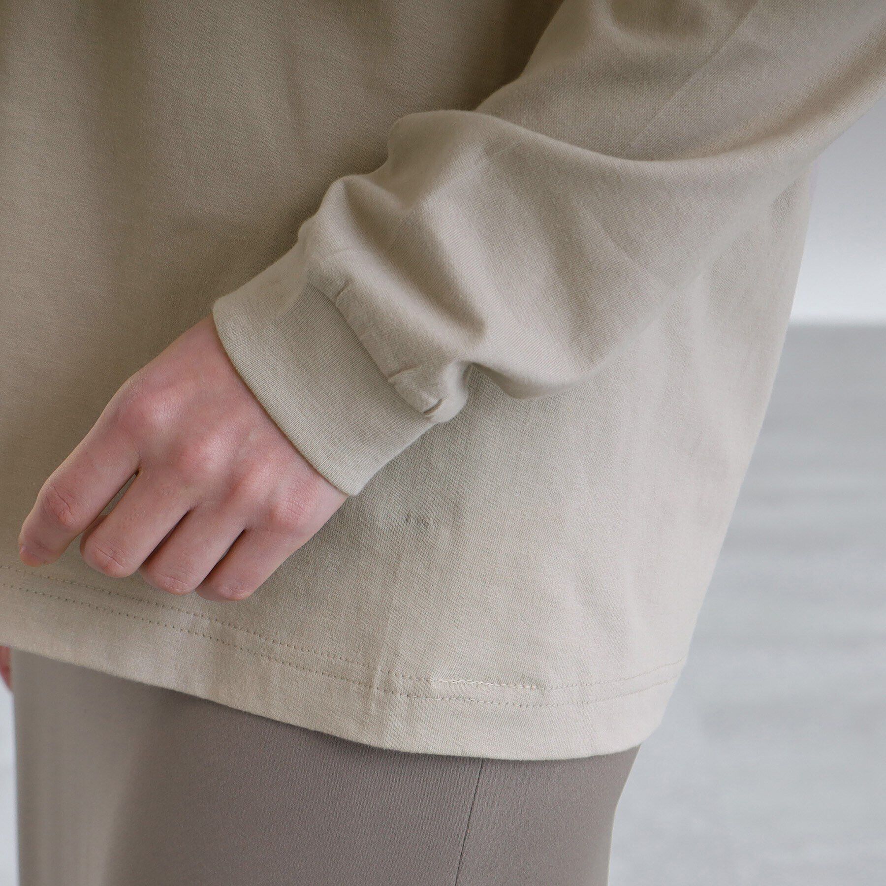 INDIVI「【WORLD for the World】ロゴプリント ロンT」|Tシャツ・カットソー|