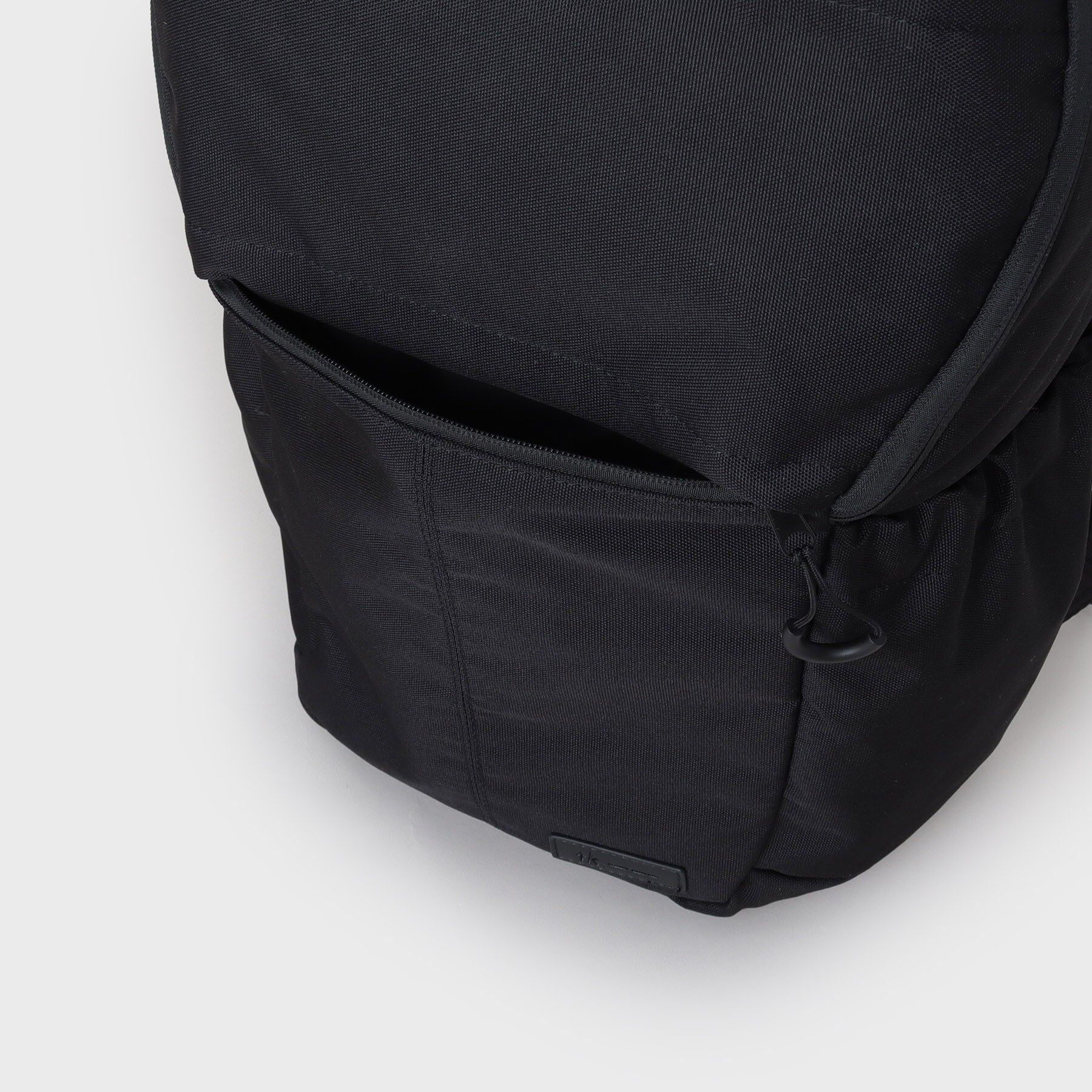 tk.TAKEO KIKUCHI「【撥水/収納力/ONOFF兼用】機能性バックパック／リュックサック」|リュック|