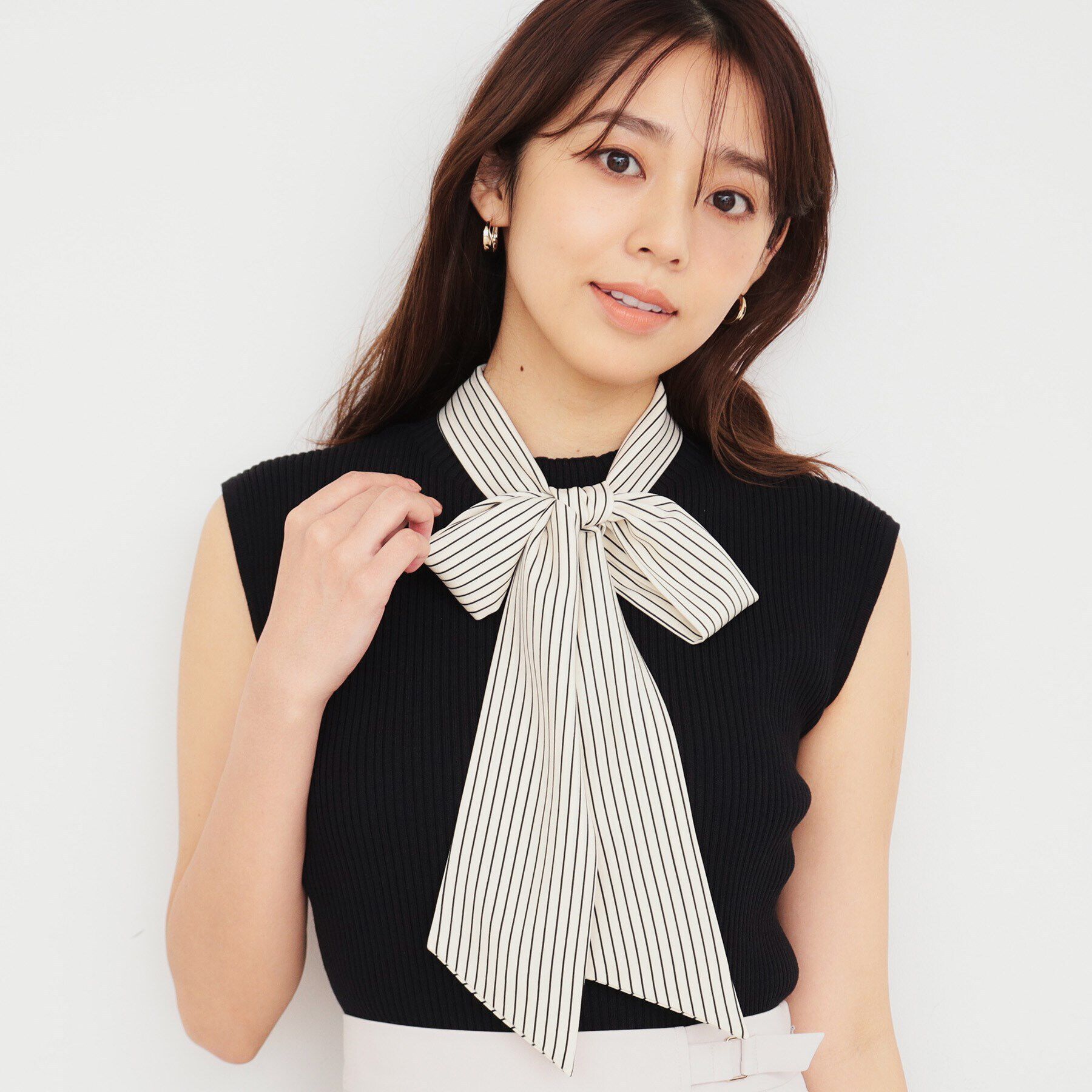 index「《美人百花掲載》スカーフ付きフレンチリブニット【洗濯機可】」|ニット・セーター|ブラック(019)