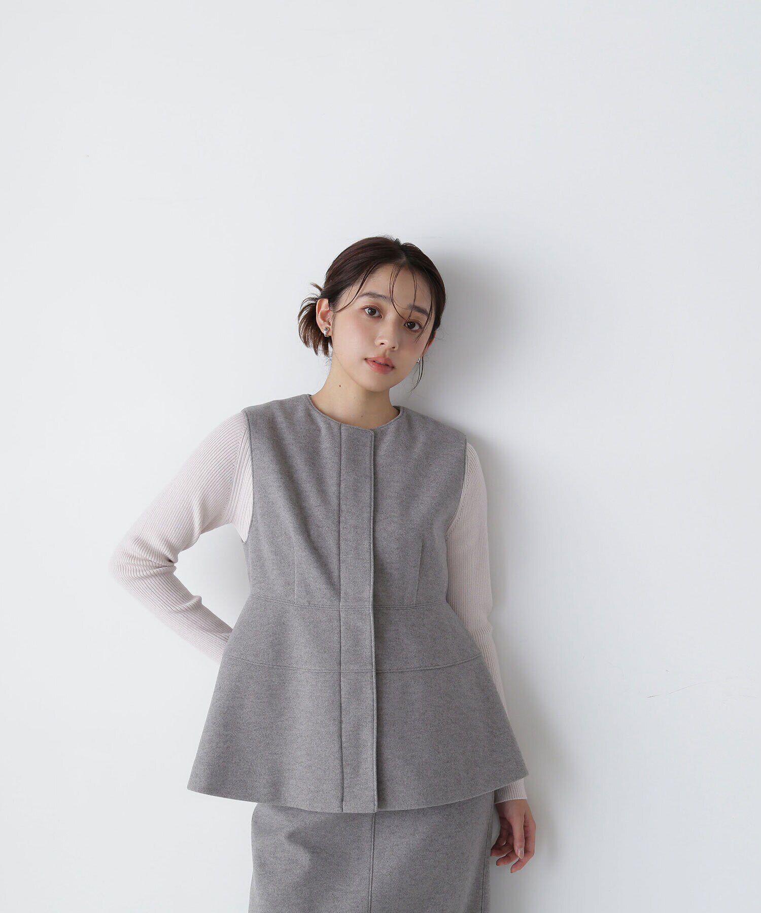  「＜圧縮ジャージーシリーズ＞フォルムジレ　24AW」|ブルゾン・スタジャン|グレー