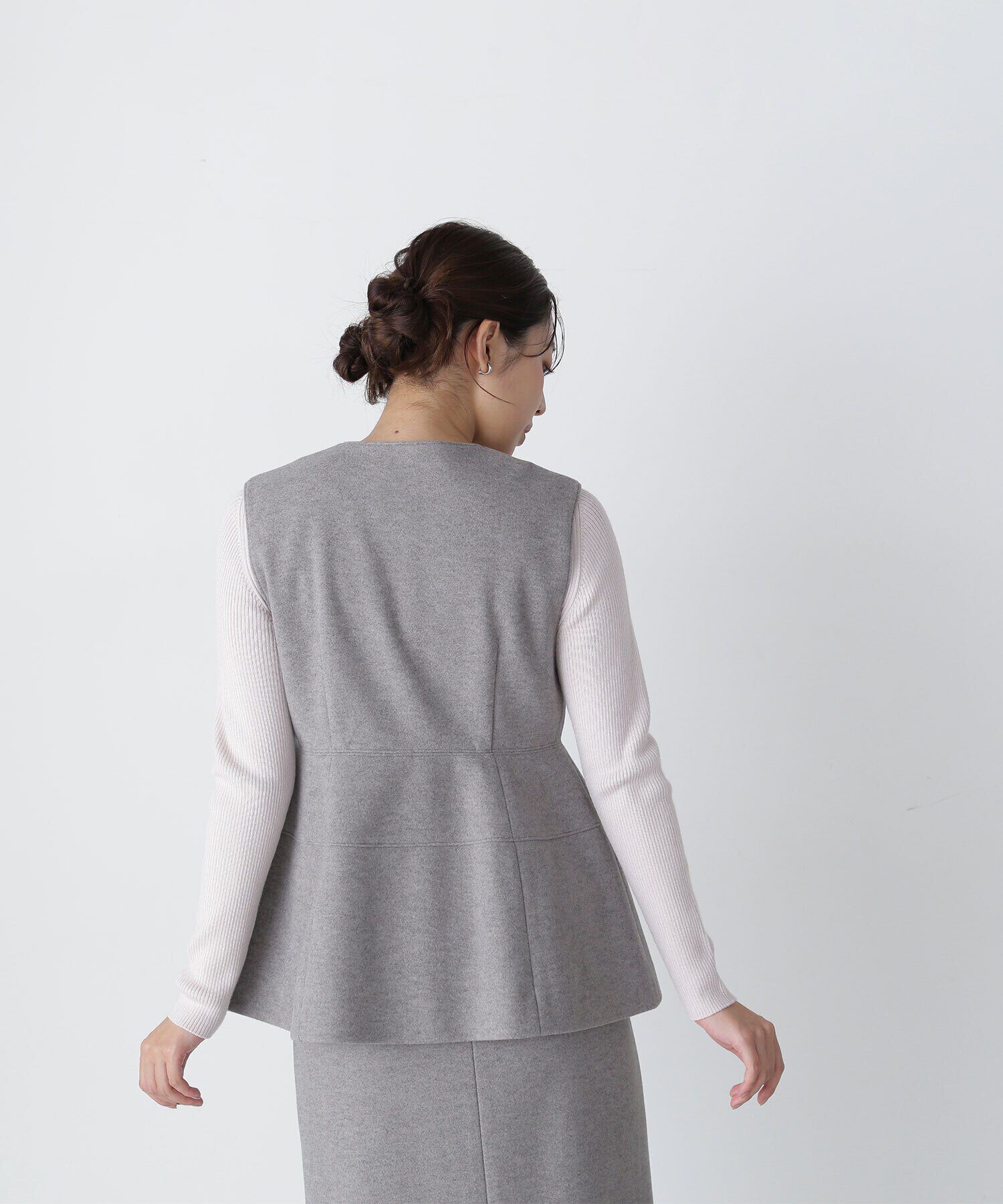  「＜圧縮ジャージーシリーズ＞フォルムジレ　24AW」|ブルゾン・スタジャン|