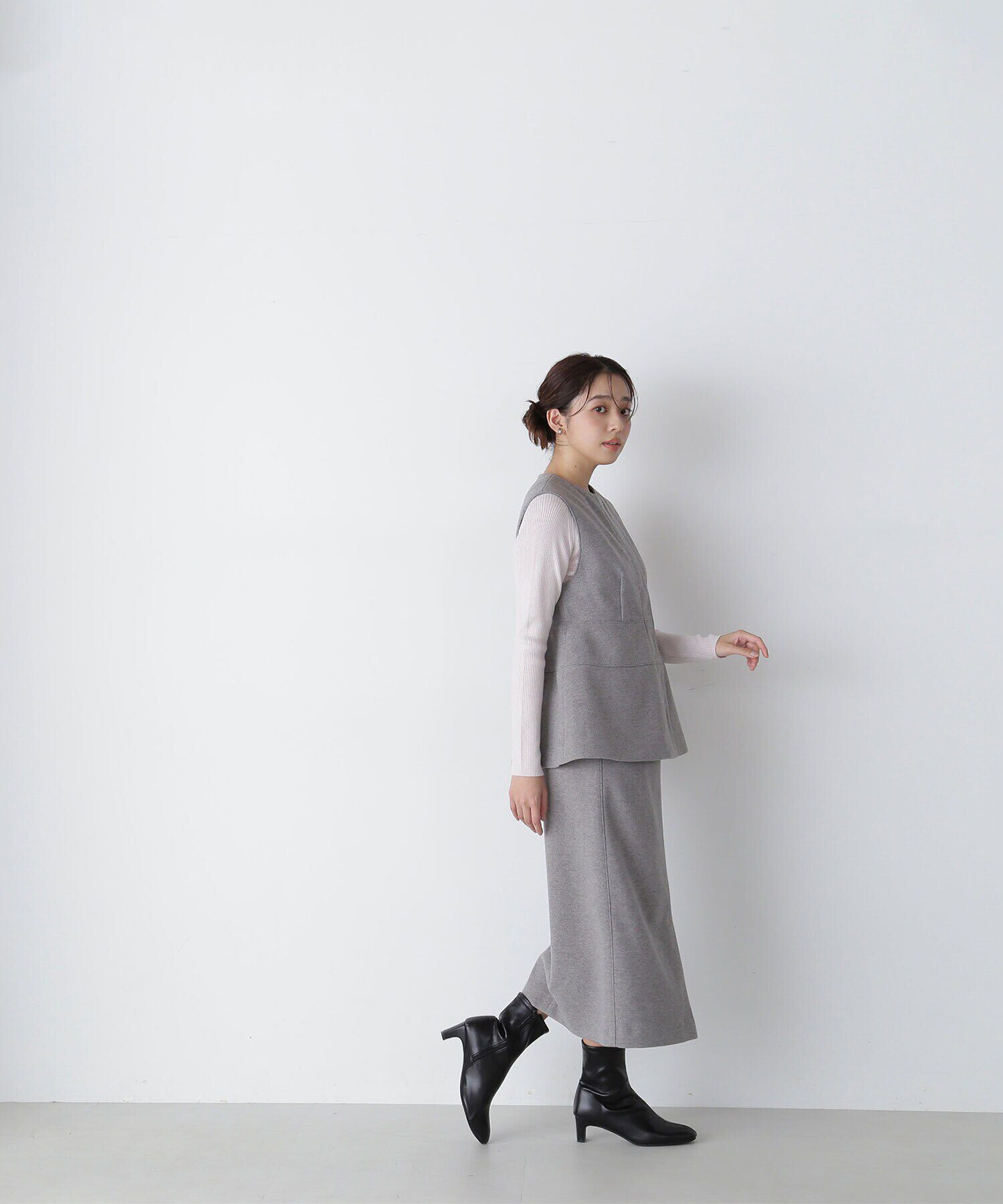  「＜圧縮ジャージーシリーズ＞フォルムジレ　24AW」|ブルゾン・スタジャン|