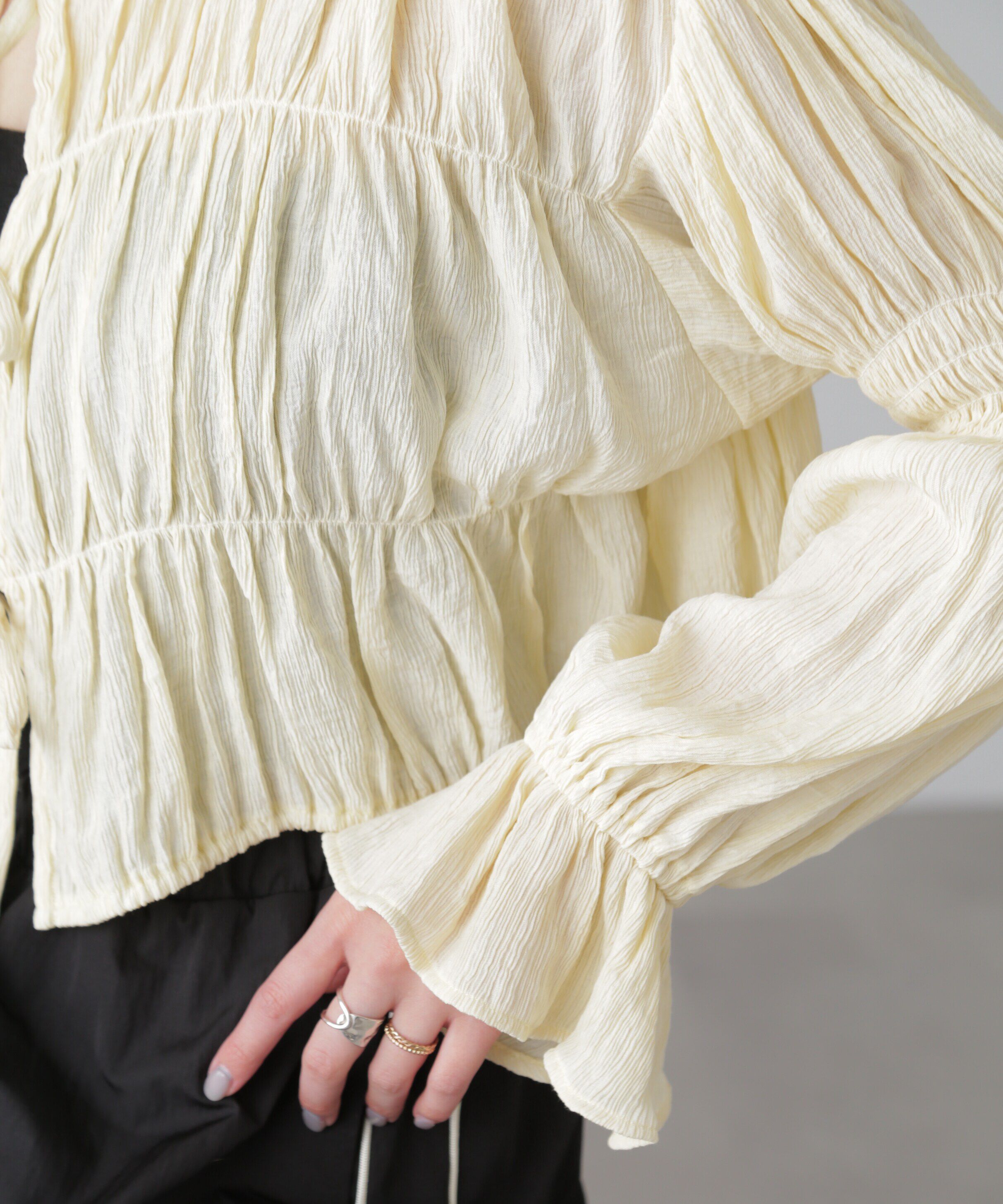  「シアーギャザー前開き短丈ブラウス」|シャツ・ブラウス|