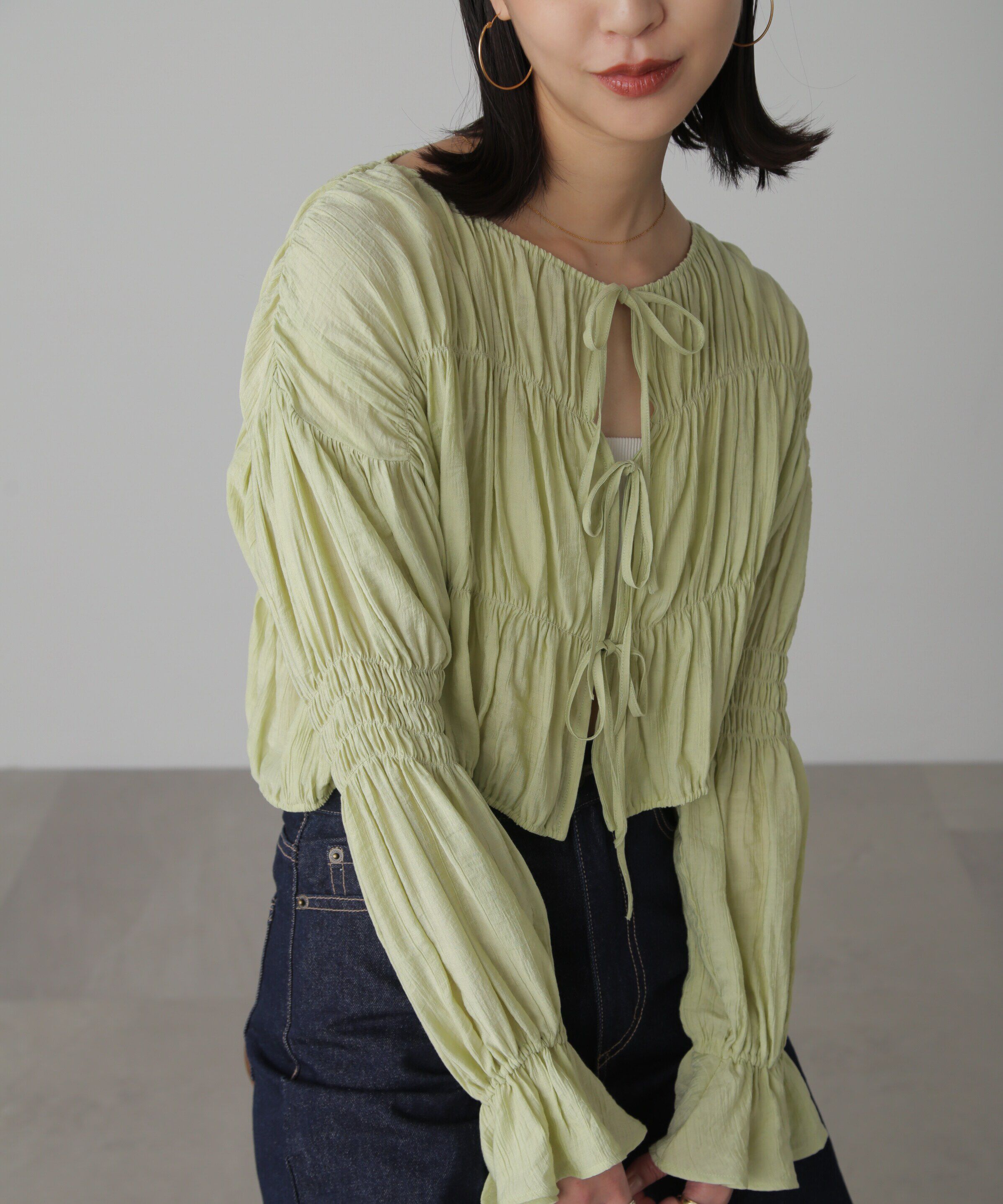  「シアーギャザー前開き短丈ブラウス」|シャツ・ブラウス|