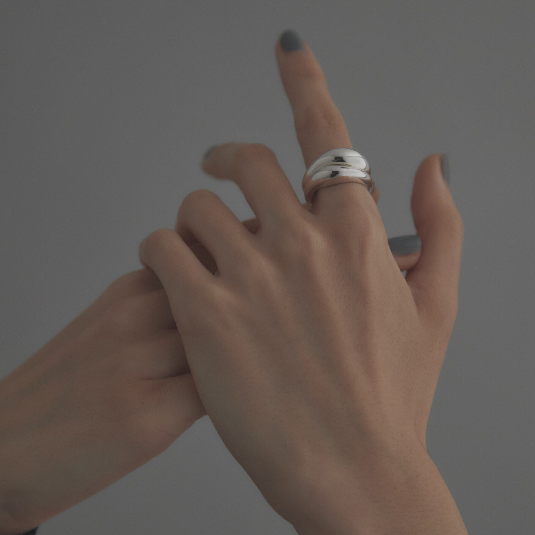 COCOSHNIK ONKITSCH「シルバー【サステナブル】ニュアンススタックリング」|リング|