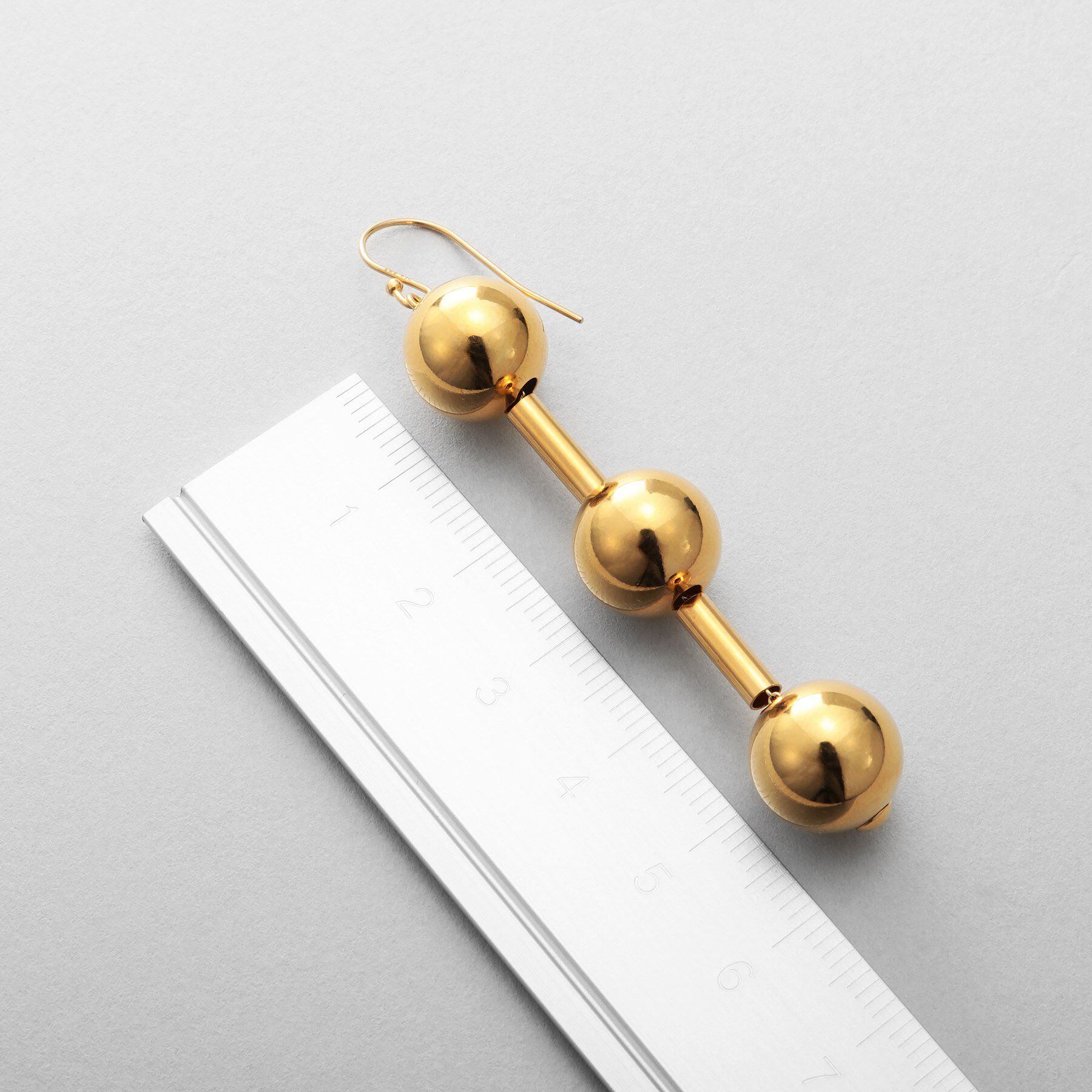 COCOSHNIK ONKITSCH「シルバー ホロウボールコネクテッドピアスGP」|ピアス|