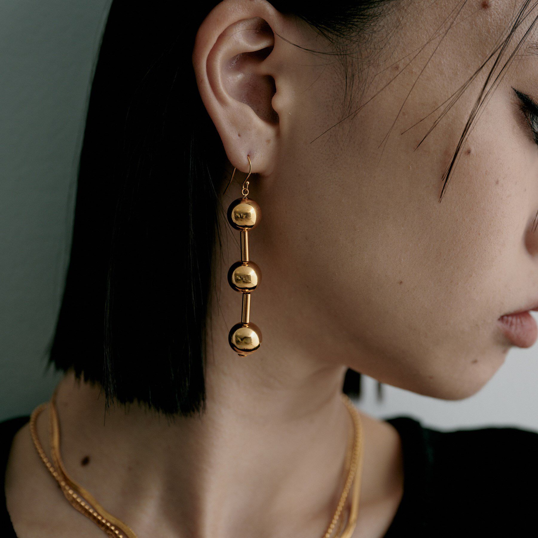 COCOSHNIK ONKITSCH「シルバー ホロウボールコネクテッドピアスGP」|ピアス|