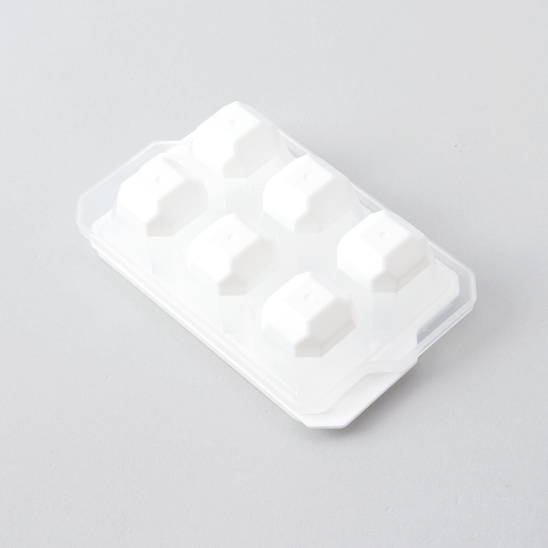 212 KITCHEN STORE「冷た倶楽部 取り出しやすいアイストレー6個取り (蓋付) 2個組」|食器・キッチングッズ|