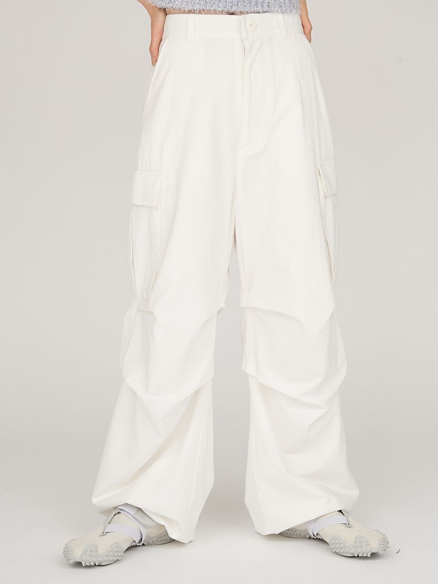 emmi atelier「タックフォルムカーゴパンツ」|チノ|