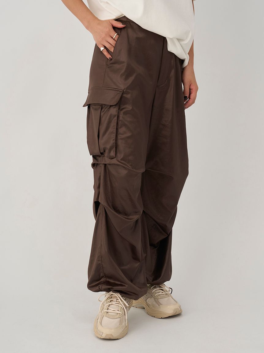 emmi atelier「タックフォルムカーゴパンツ」|チノ|
