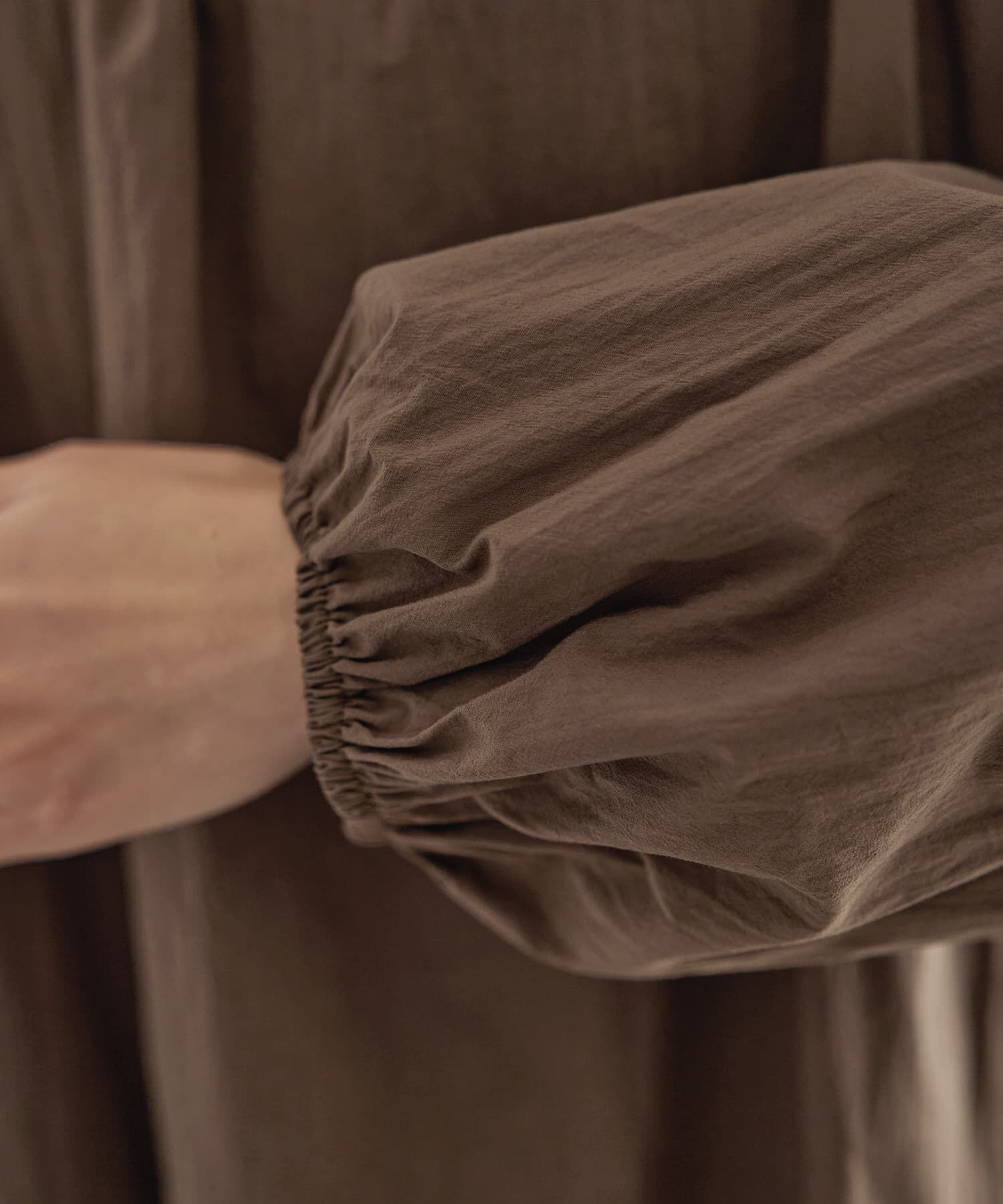 STYLE DELI「【LUXE】デコルテスクエアギャザーブラウス」|シャツ・ブラウス|