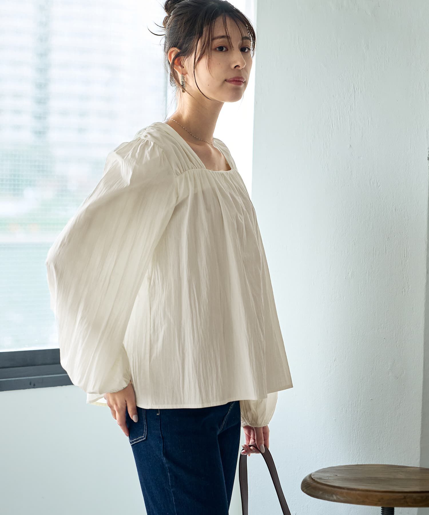 STYLE DELI「【LUXE】デコルテスクエアギャザーブラウス」|シャツ・ブラウス|