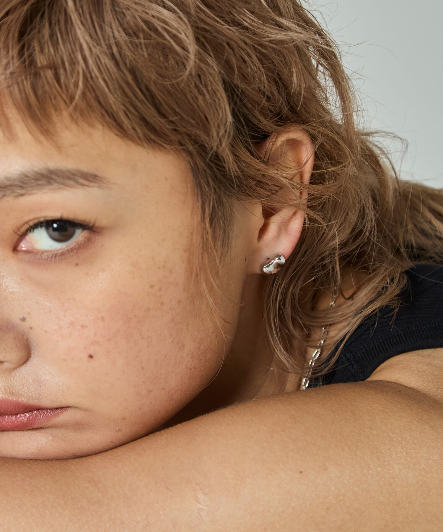 JUPITER-Rozy「【SV】ビーンズスタッドピアス　シルバー」|ピアス|シルバー