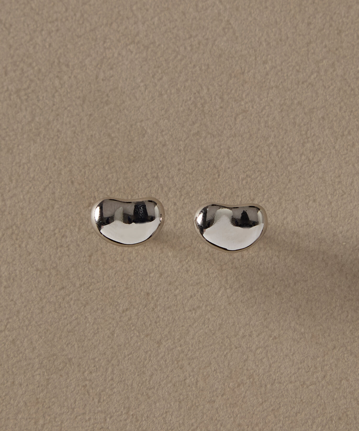 JUPITER-Rozy「【SV】ビーンズスタッドピアス　シルバー」|ピアス|