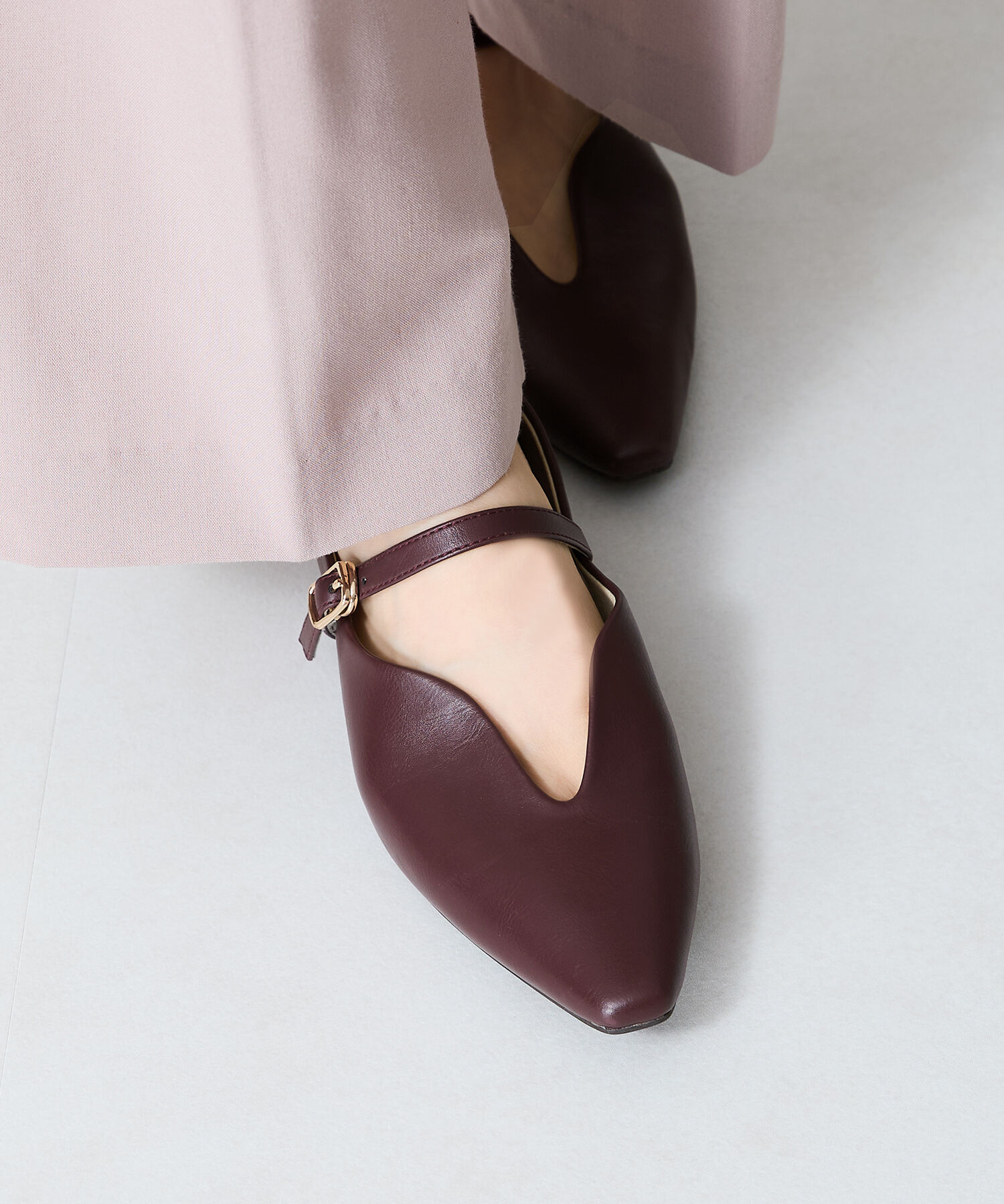 ORiental TRaffic「【WEB限定】ベルト デザイン フラットパンプス /45302  ベーシック  シンプル ストラップパンプス」|パンプス|