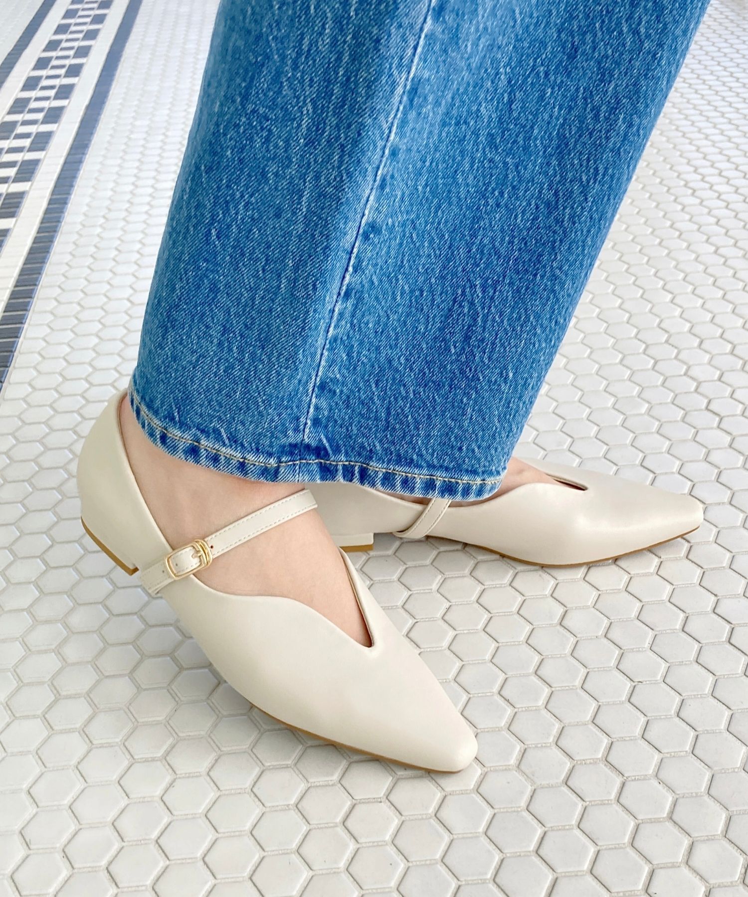 ORiental TRaffic「【WEB限定】ベルト デザイン フラットパンプス /45302  ベーシック  シンプル ストラップパンプス」|パンプス|