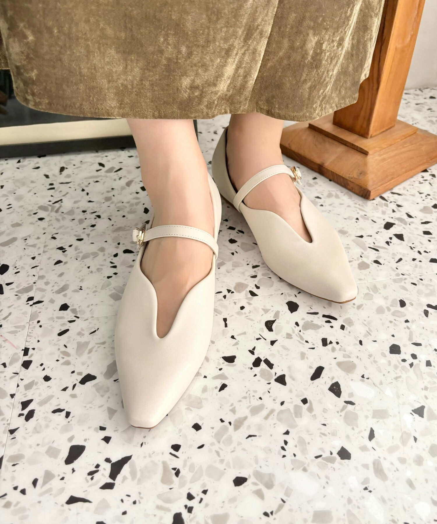 ORiental TRaffic「【WEB限定】ベルト デザイン フラットパンプス /45302  ベーシック  シンプル ストラップパンプス」|パンプス|