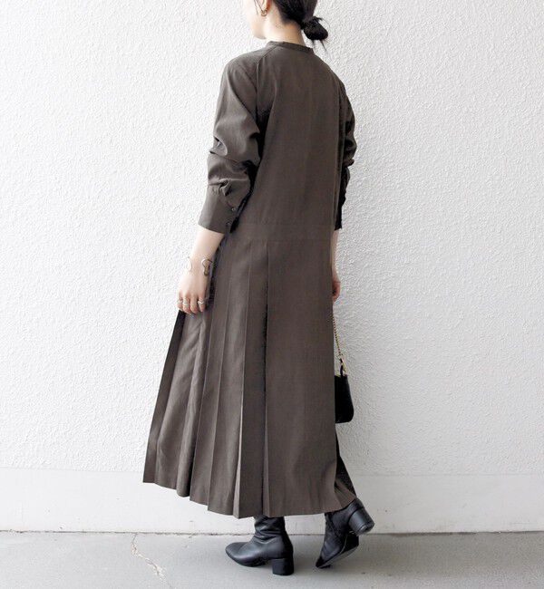 SHIPS any「《追加予約》SHIPS any:〈洗濯機可能〉ピーチスキン サイド プリーツ バンドカラー シャツ ワンピース」|ワンピース|ブラウン