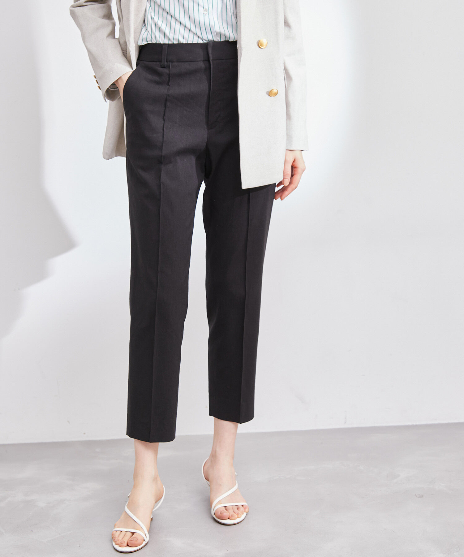 ROPE「【洗える】コットンリネンピンタックシガレット美脚パンツ」|その他|ブラック(01)