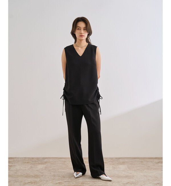 ROPE「【洗える】バックサテンドロストVネックブラウス【WEB・一部店舗限定】」|シャツ・ブラウス|