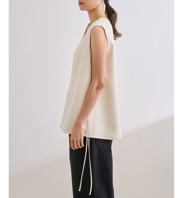 ROPE「【洗える】バックサテンドロストVネックブラウス【WEB・一部店舗限定】」|シャツ・ブラウス|