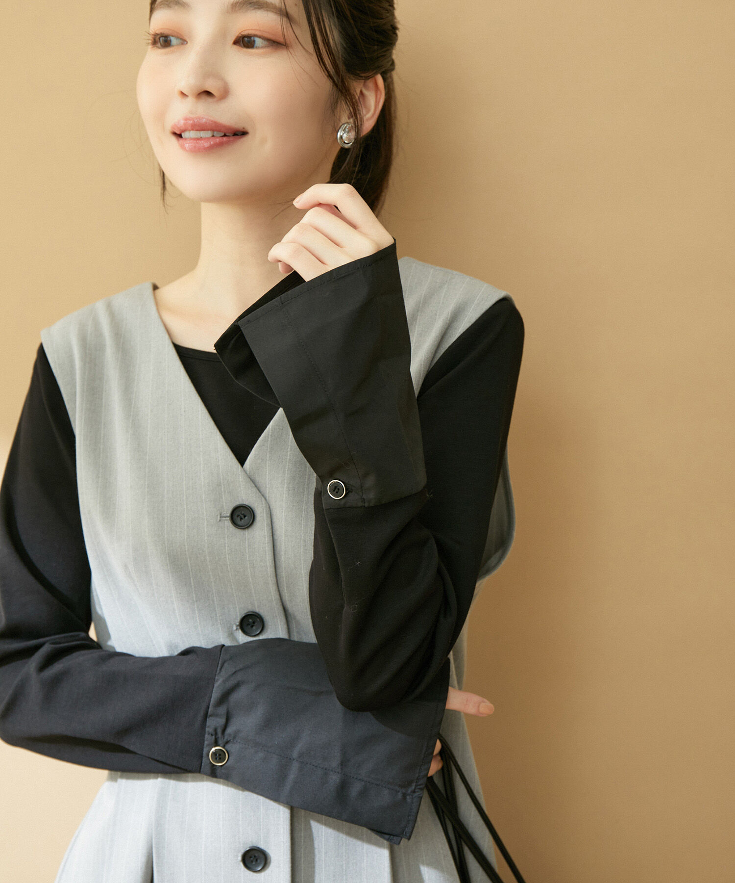 VIS「【スフレタッチシリーズ】袖布帛ドッキングリブカットソー【洗える】」|Tシャツ・カットソー|ブラック(01)