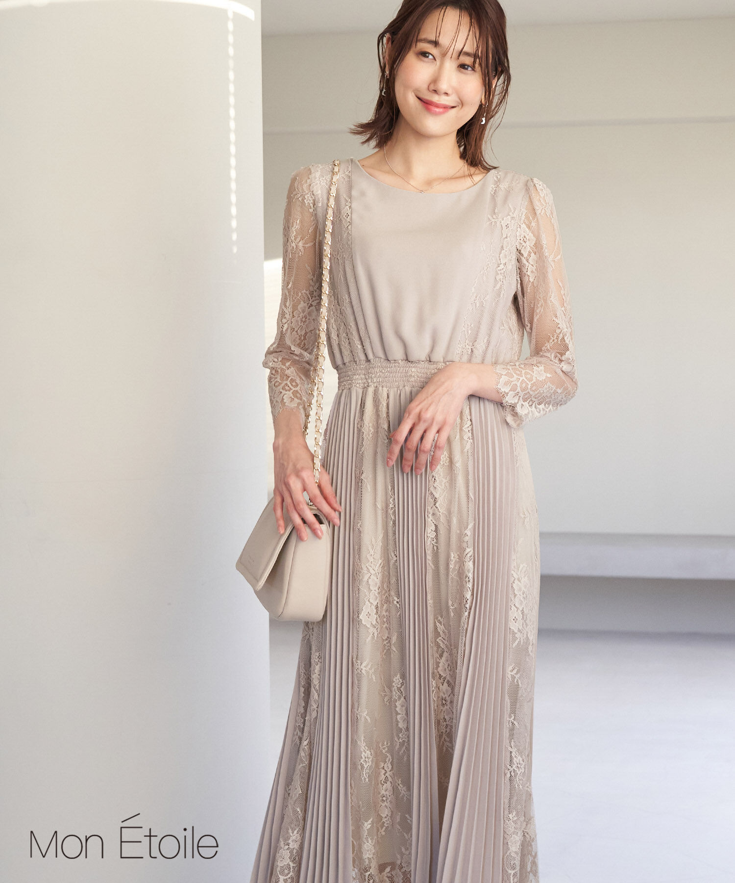 Rope&rsquo;Picnic「【一部店舗限定】【Mon E&rsquo;toile/モンエトワール】プリーツコンビレースDress」|ドレス|ベージュ(27)