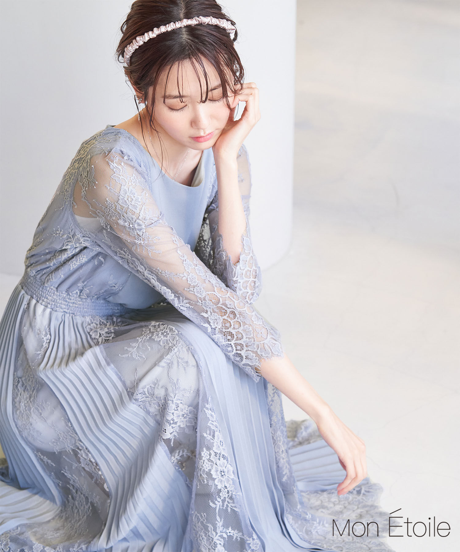 Rope&rsquo;Picnic「【一部店舗限定】【Mon E&rsquo;toile/モンエトワール】プリーツコンビレースDress」|ドレス|サックス(48)