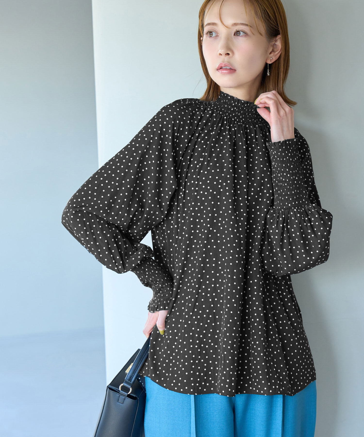 Rope&rsquo;Picnic「シャーリングフリルブラウス」|シャツ・ブラウス|ブラック系(02)