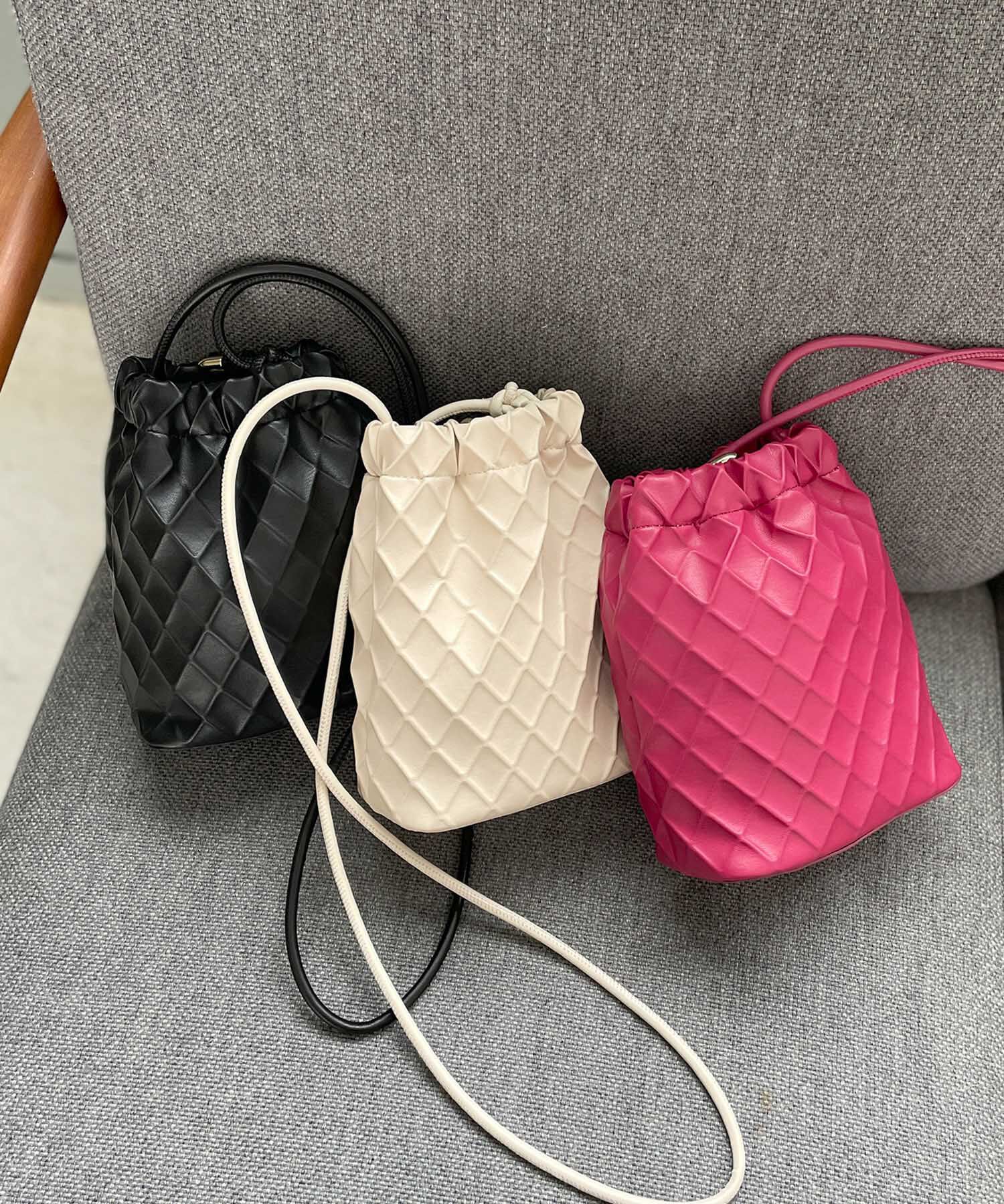 ROPE PICNIC PASSAGE「スクエアエンボスドロストリングショルダーバッグ」|ショルダー・メッセンジャー|