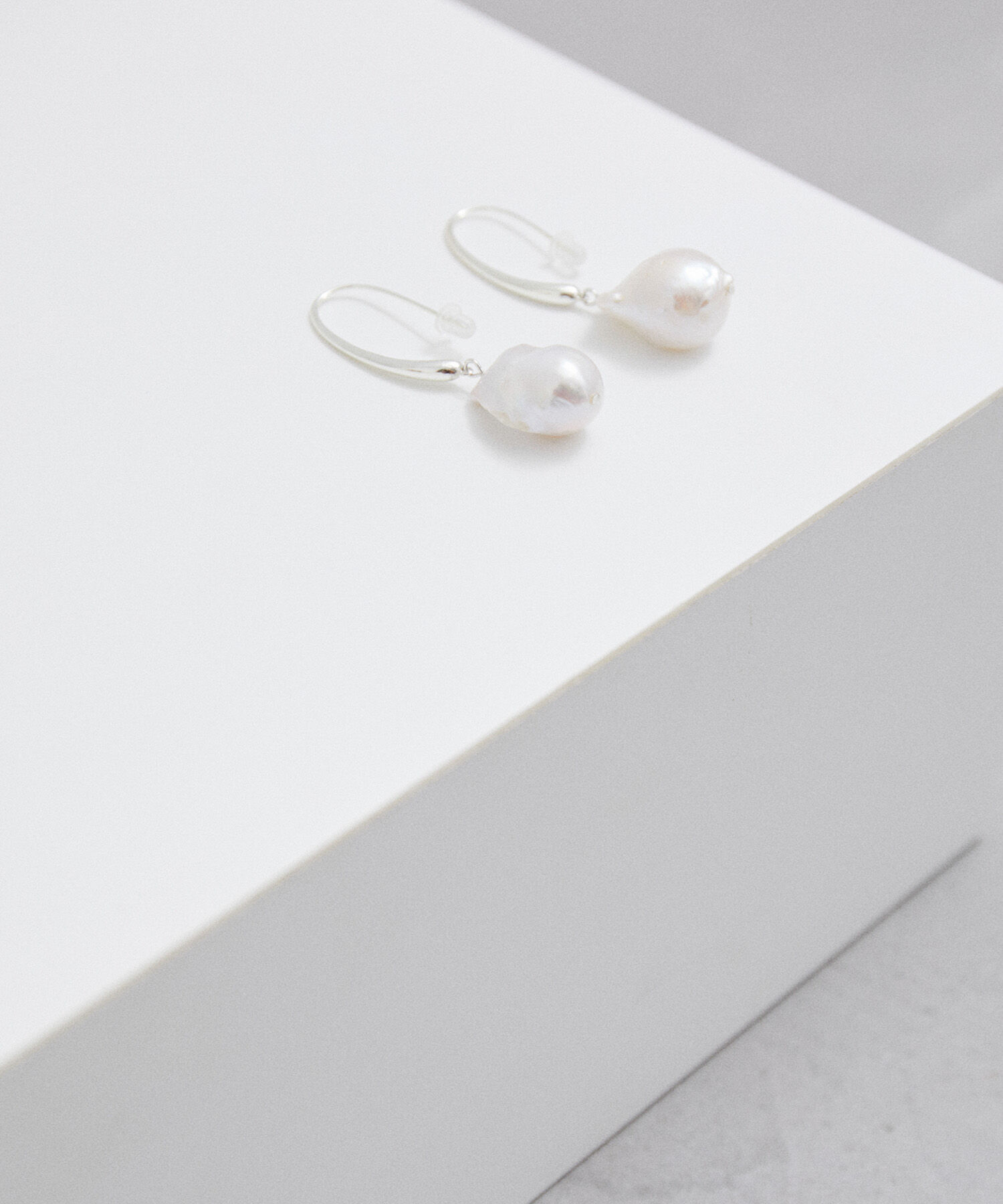 ADAM ET ROPE'「バロックパールピアス」|ピアス|シルバー(93)