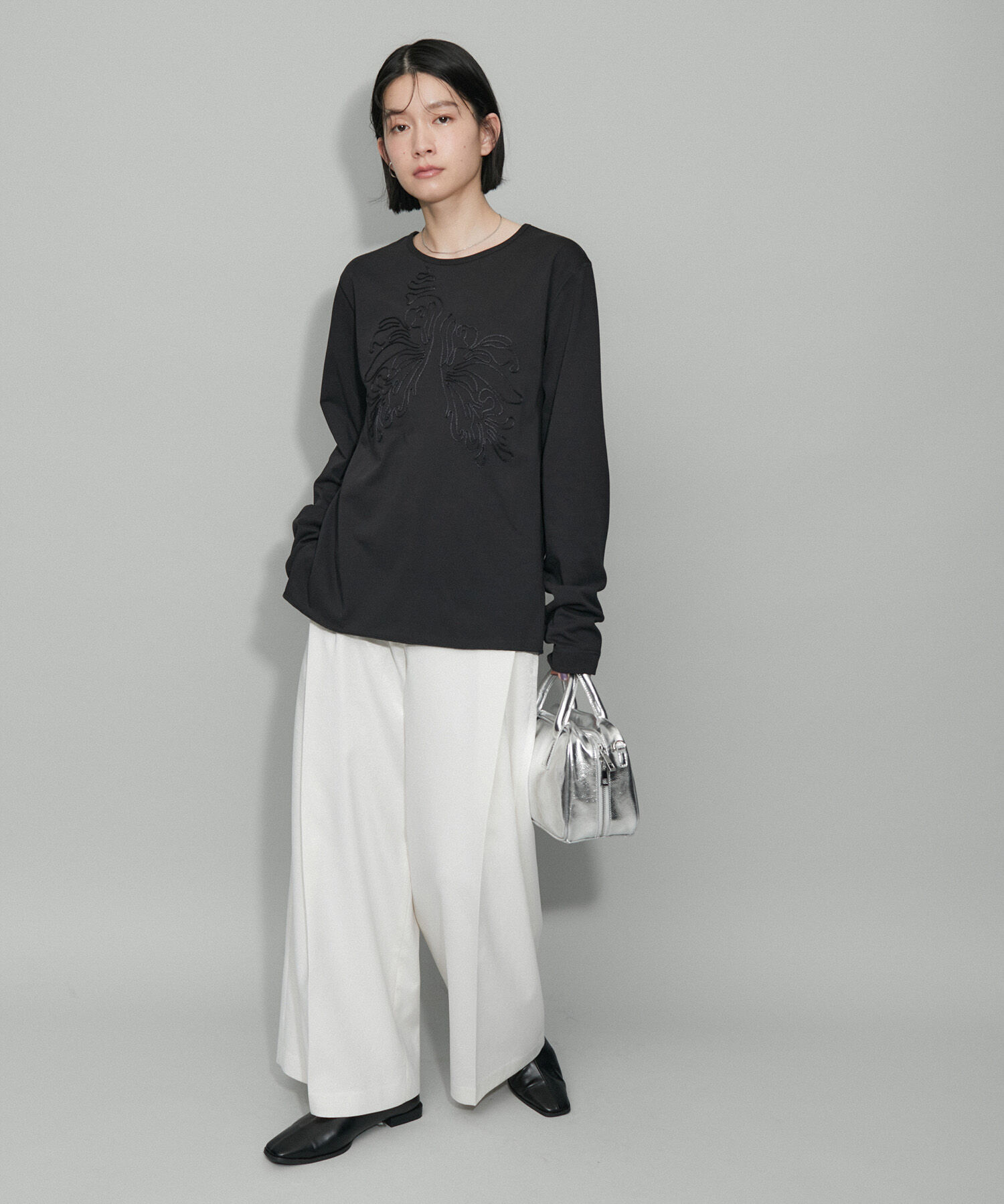 ADAM ET ROPE'「【WEB限定・サステナブル・洗える】コードエンブロイダリーロンTEE」|Tシャツ・カットソー|