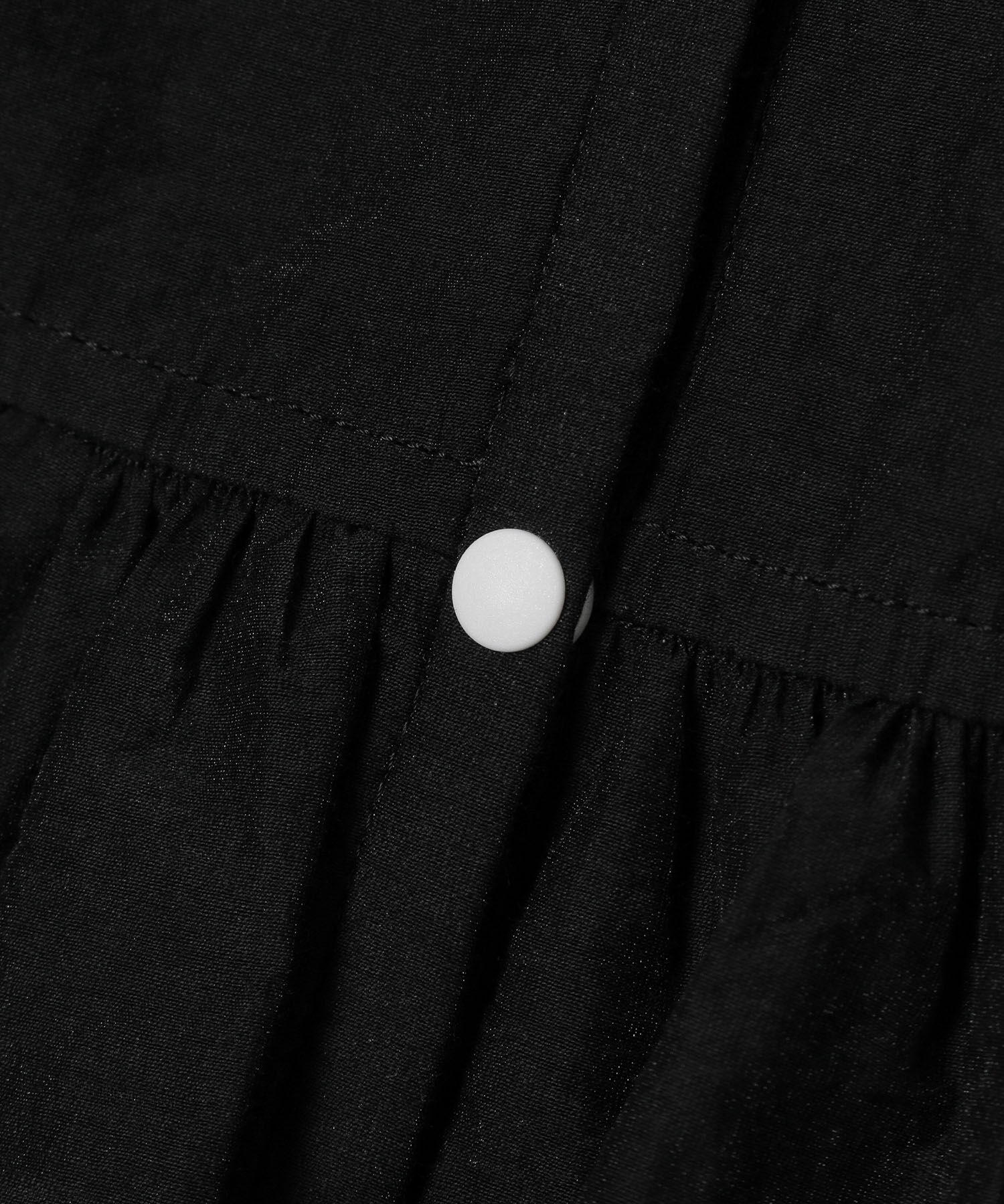 ADAM ET ROPE'「【再入荷・サステナブル】コットンギャザーフリル２WAYブラウス」|シャツ・ブラウス|