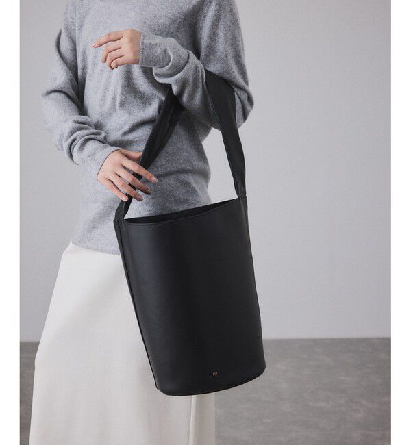 ADAM ET ROPE'「PFT Fuka bucket Medium」|ショルダー・メッセンジャー|