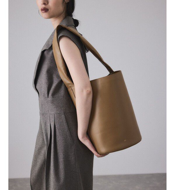 ADAM ET ROPE'「PFT Fuka bucket Medium」|ショルダー・メッセンジャー|