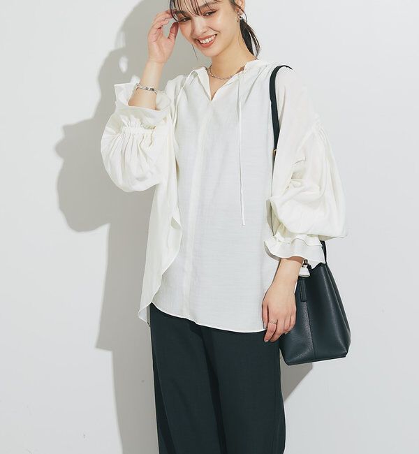  「《オンオフ兼用・一枚で華やか》バッグスリットシャーリングチュニック」|シャツ・ブラウス|