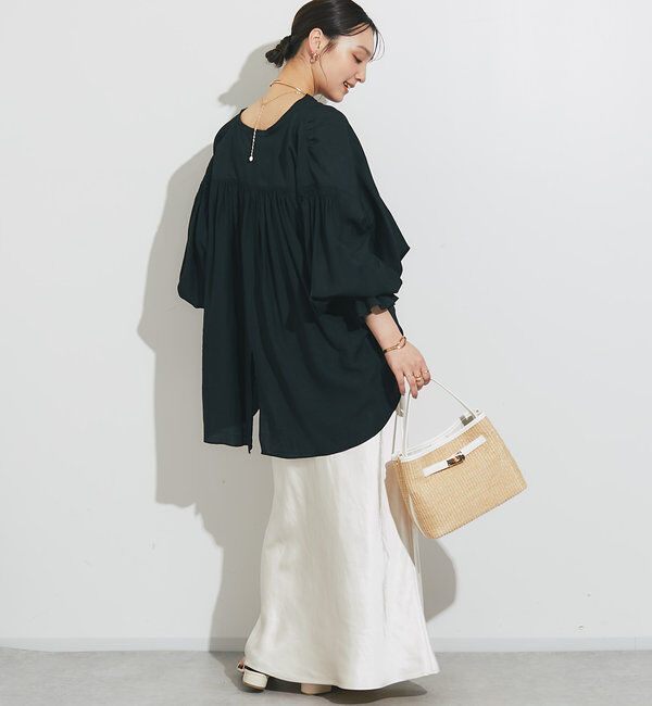  「《オンオフ兼用・一枚で華やか》バッグスリットシャーリングチュニック」|シャツ・ブラウス|